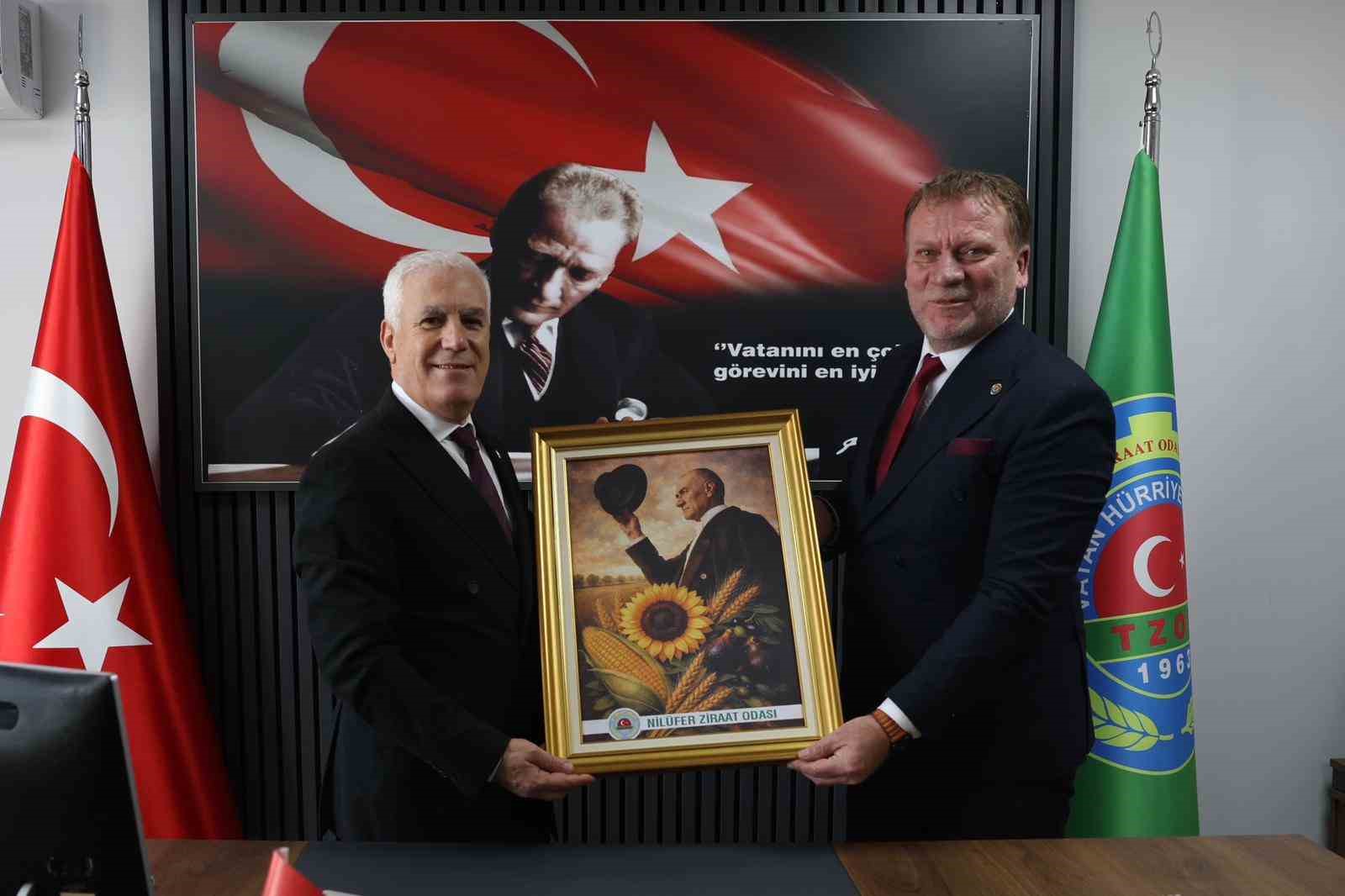 Başkan Bozbey: "Bursa’yı bütüncül planlıyoruz"
Başkan Bozbey: "Bursa’yı bütüncül planlıyoruz"