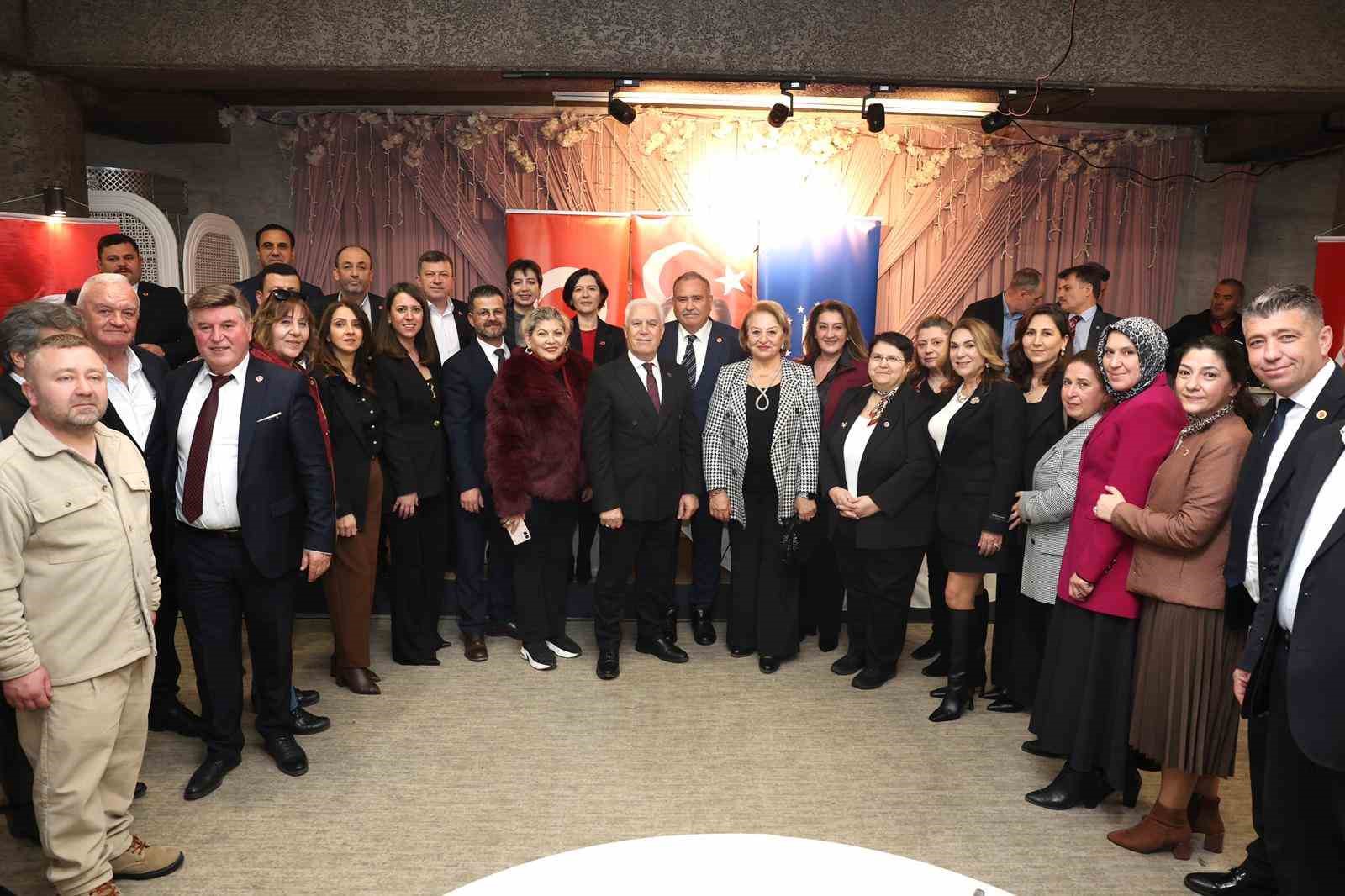 Başkan Bozbey: "Bursa’yı bütüncül planlıyoruz"
Başkan Bozbey: "Bursa’yı bütüncül planlıyoruz"