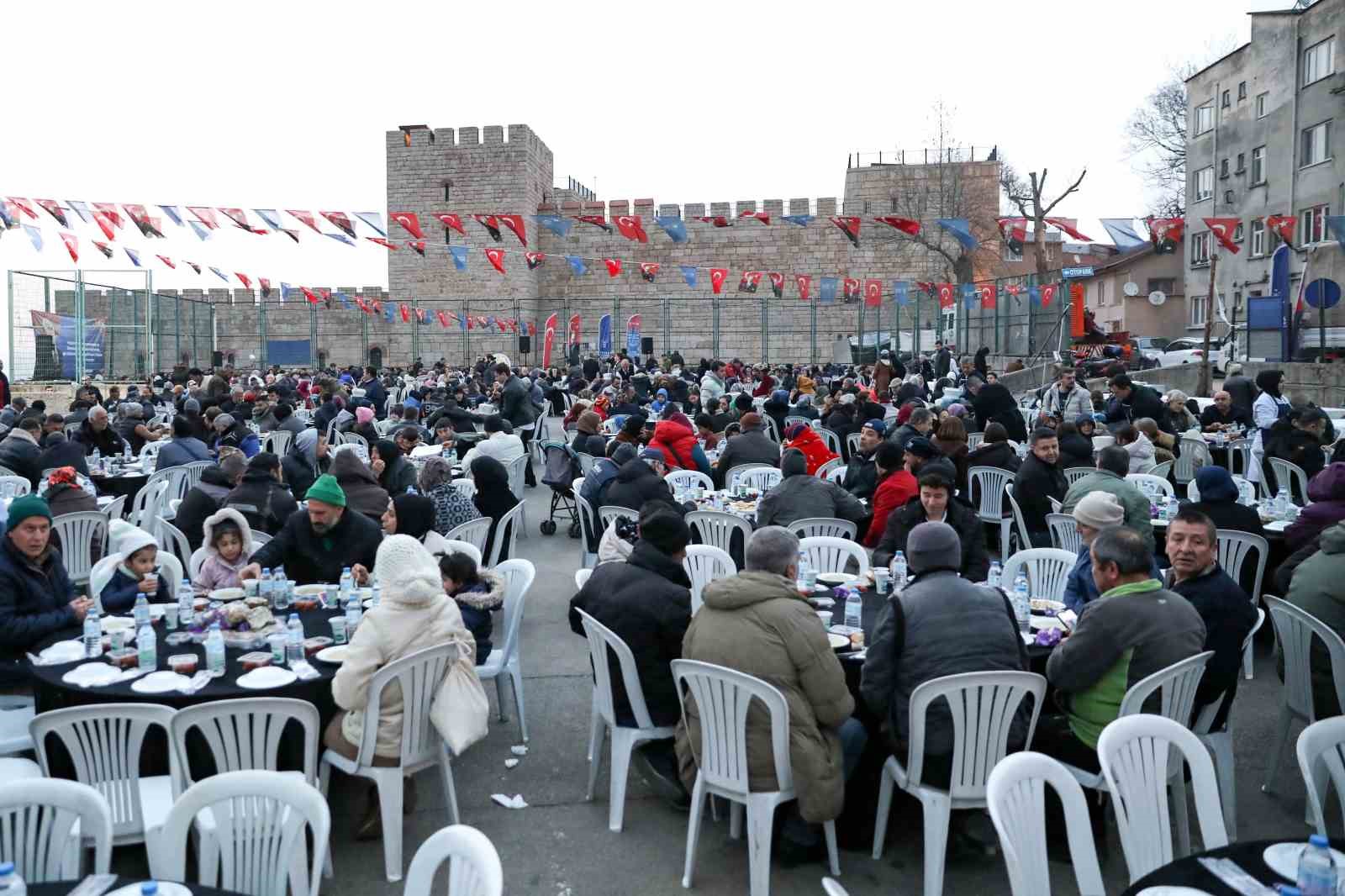 Başkan Bozbey: "Paylaşma duygusunu arttırıyoruz"
Başkan Bozbey: "Paylaşma duygusunu arttırıyoruz"