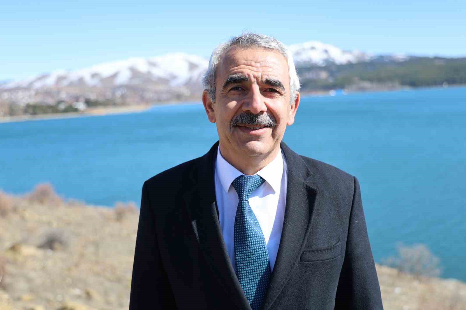 Başkan Bozcan: "Davos’a gitmeye gerek yok Hazar Gölü’ne gidelim"
