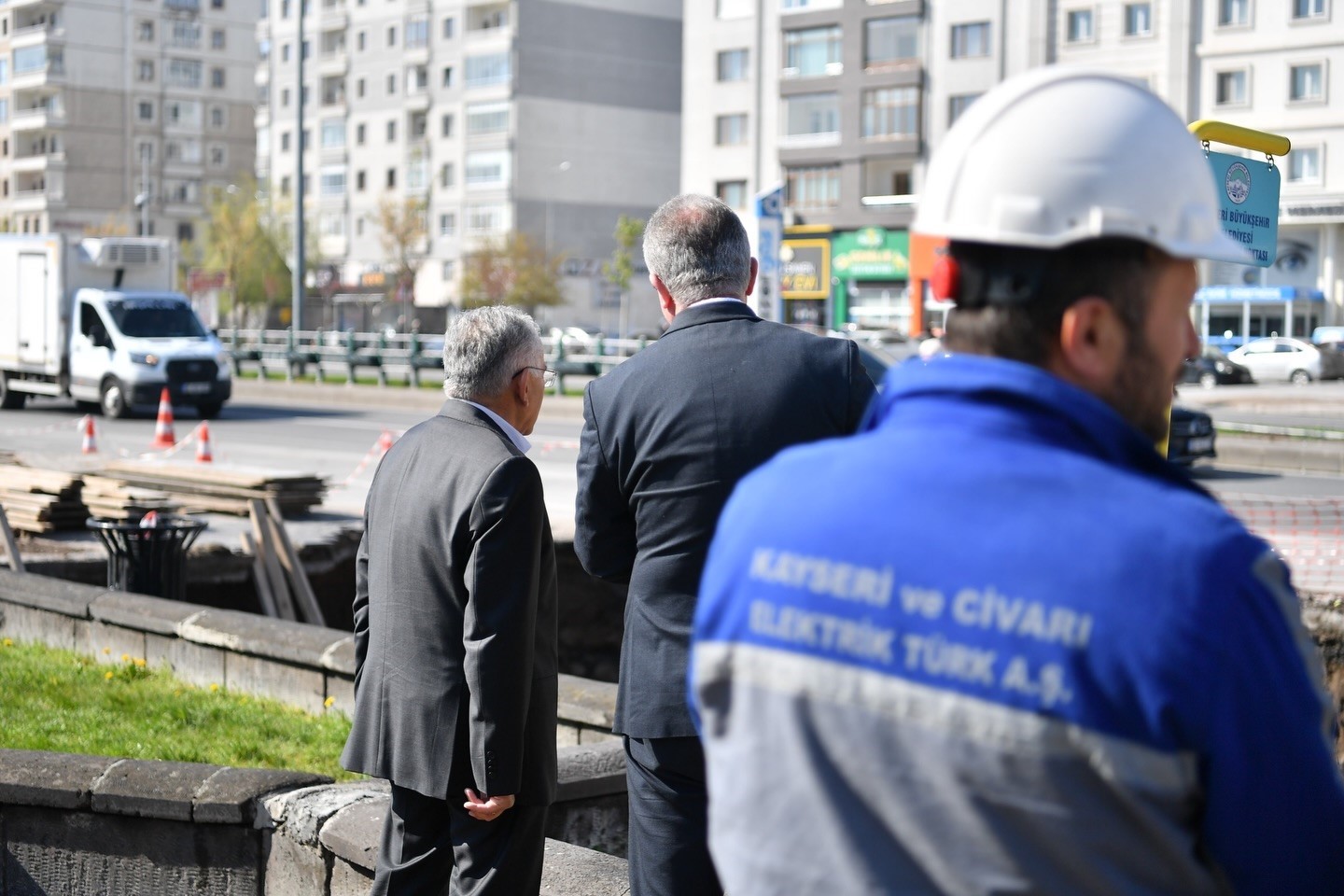 Başkan Büyükkılıç, 11 adet yaya üst geçidi projesinin ilk etap çalışmalarını inceledi
