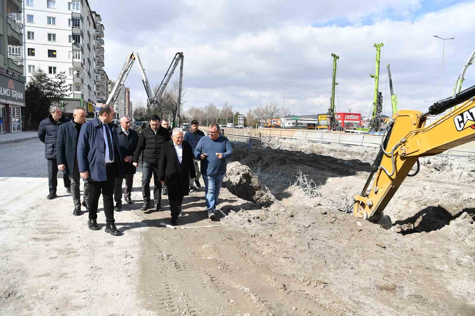 Başkan Büyükkılıç, 300 milyon TL’lik katlı kavşak projesini yerinde inceledi
