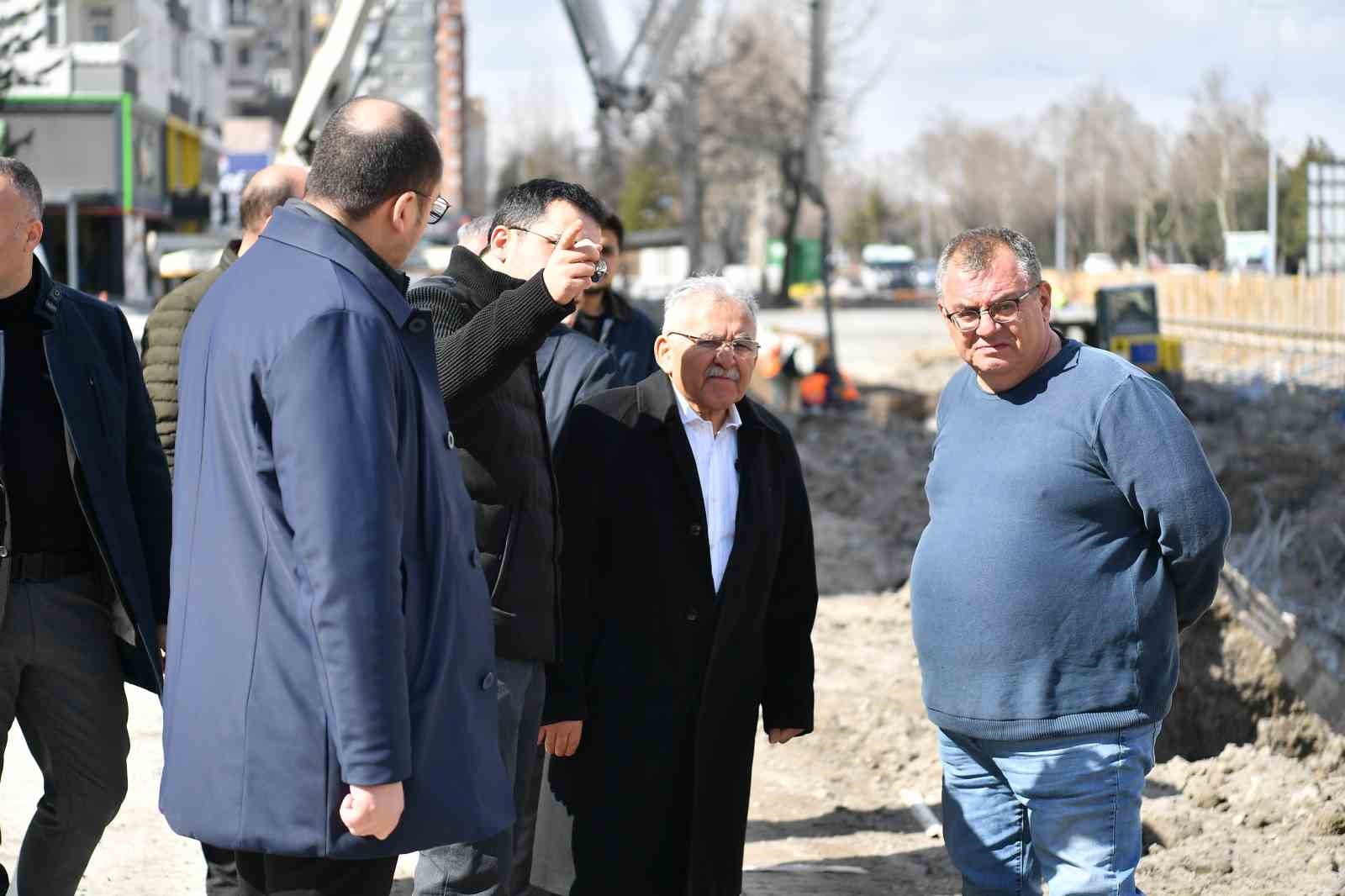 Başkan Büyükkılıç, 300 milyon TL’lik katlı kavşak projesini yerinde inceledi
