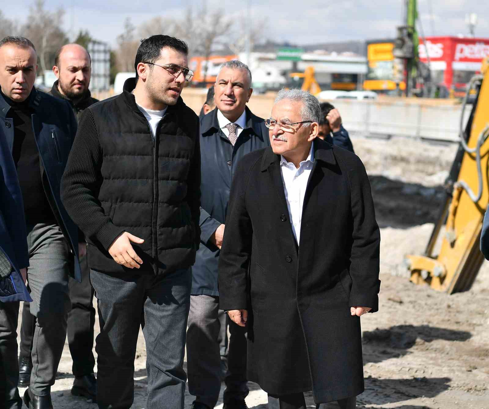 Başkan Büyükkılıç, 300 milyon TL’lik katlı kavşak projesini yerinde inceledi
