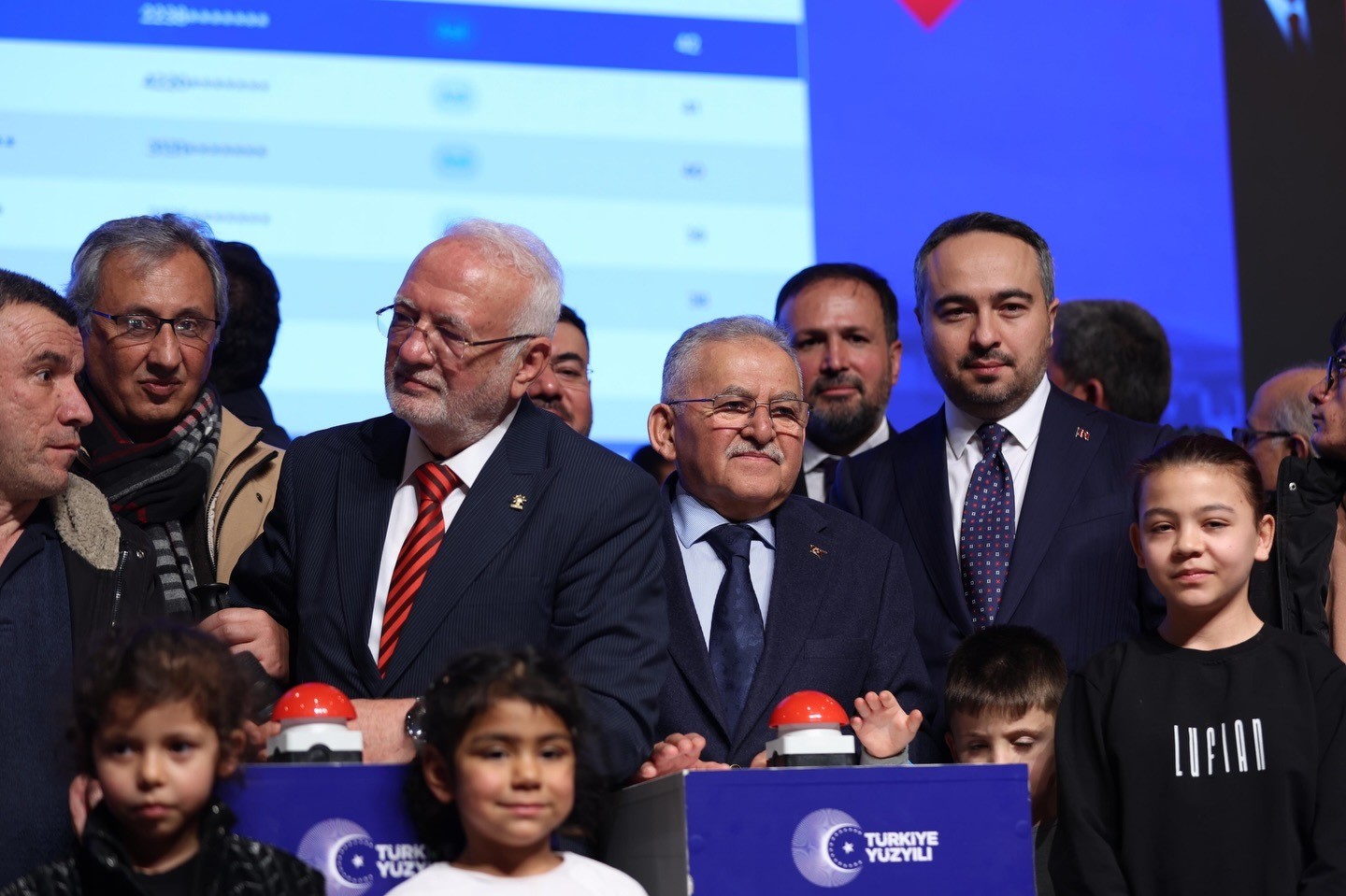 Başkan Büyükkılıç, Bakan Yardımcısı Demiralp’i ağırladı
