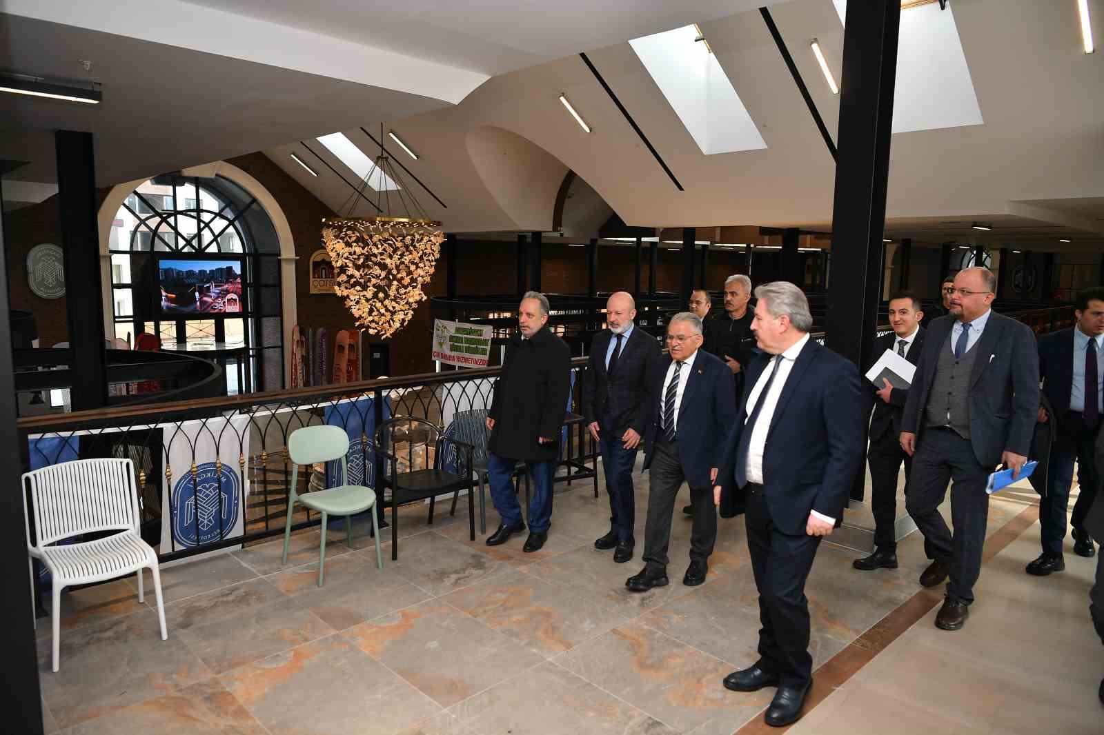 Başkan Büyükkılıç, Çarşı Melikgazi’ye inceledi
