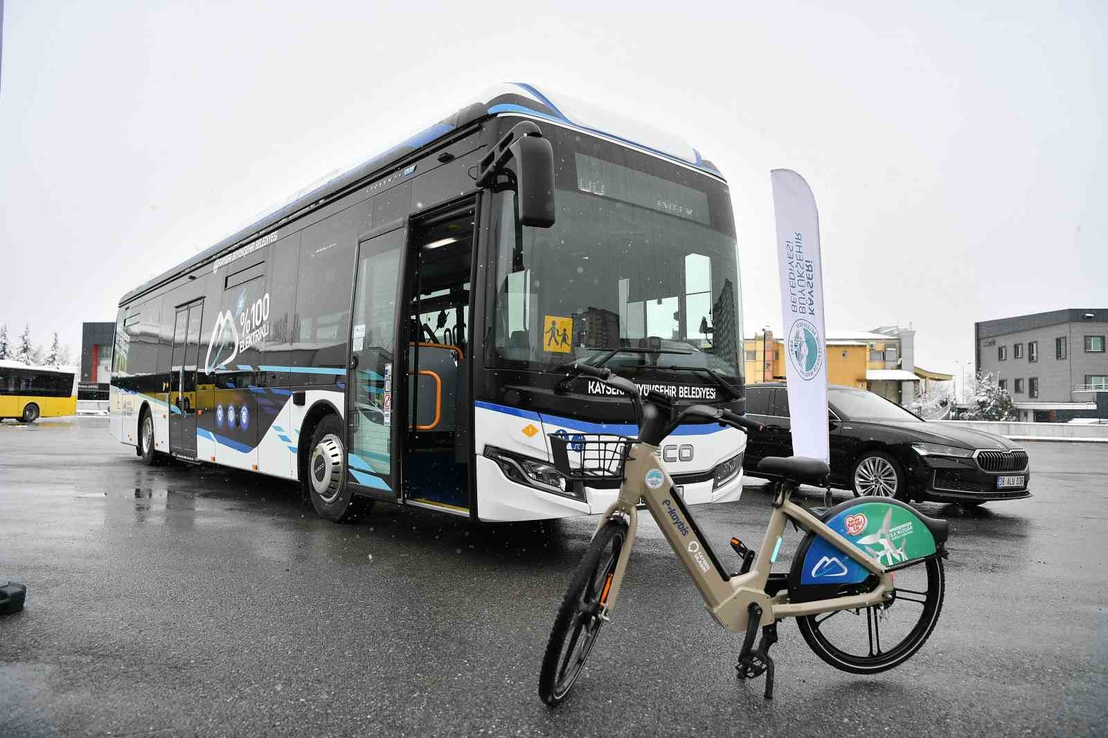 Başkan Büyükkılıç, çevreci ve yenilenebilir elektrikli otobüs ile bisikletleri inceledi
