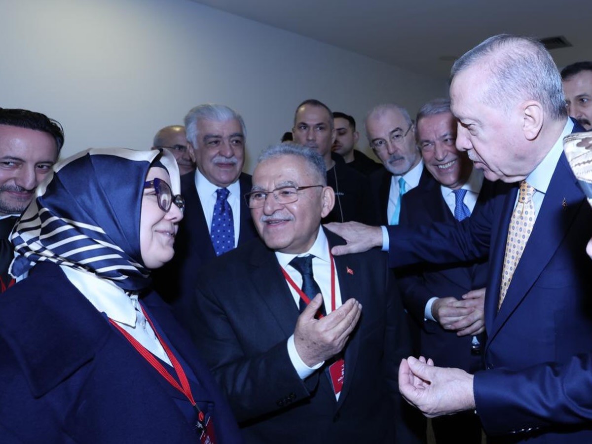 Başkan Büyükkılıç, Cumhurbaşkanı Erdoğan ile 30 Bin km Bölünmüş Yol Töreni’nde görüştü
