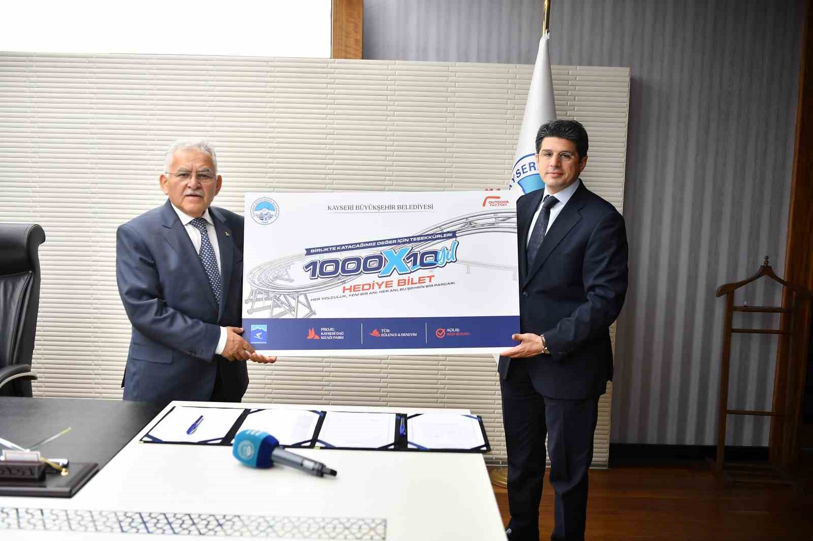 Başkan Büyükkılıç, Erciyes’te Türkiye’nin en uzun ve en iddialı dağ kızağı tesisi için imzayı attı
Başkan Büyükkılıç, Erciyes’te Türkiye’nin en uzun ve en iddialı dağ kızağı tesisi için imzayı attı