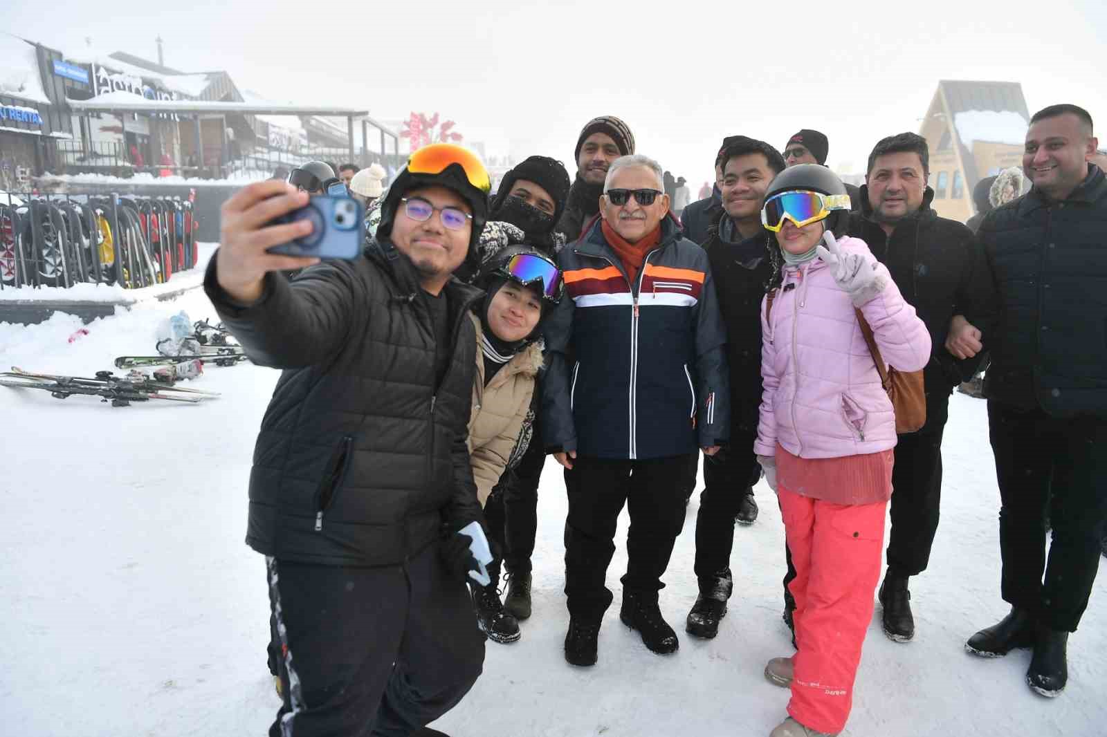 Başkan Büyükkılıç: "Erciyes’te yarıyıl bereketli geçti"
