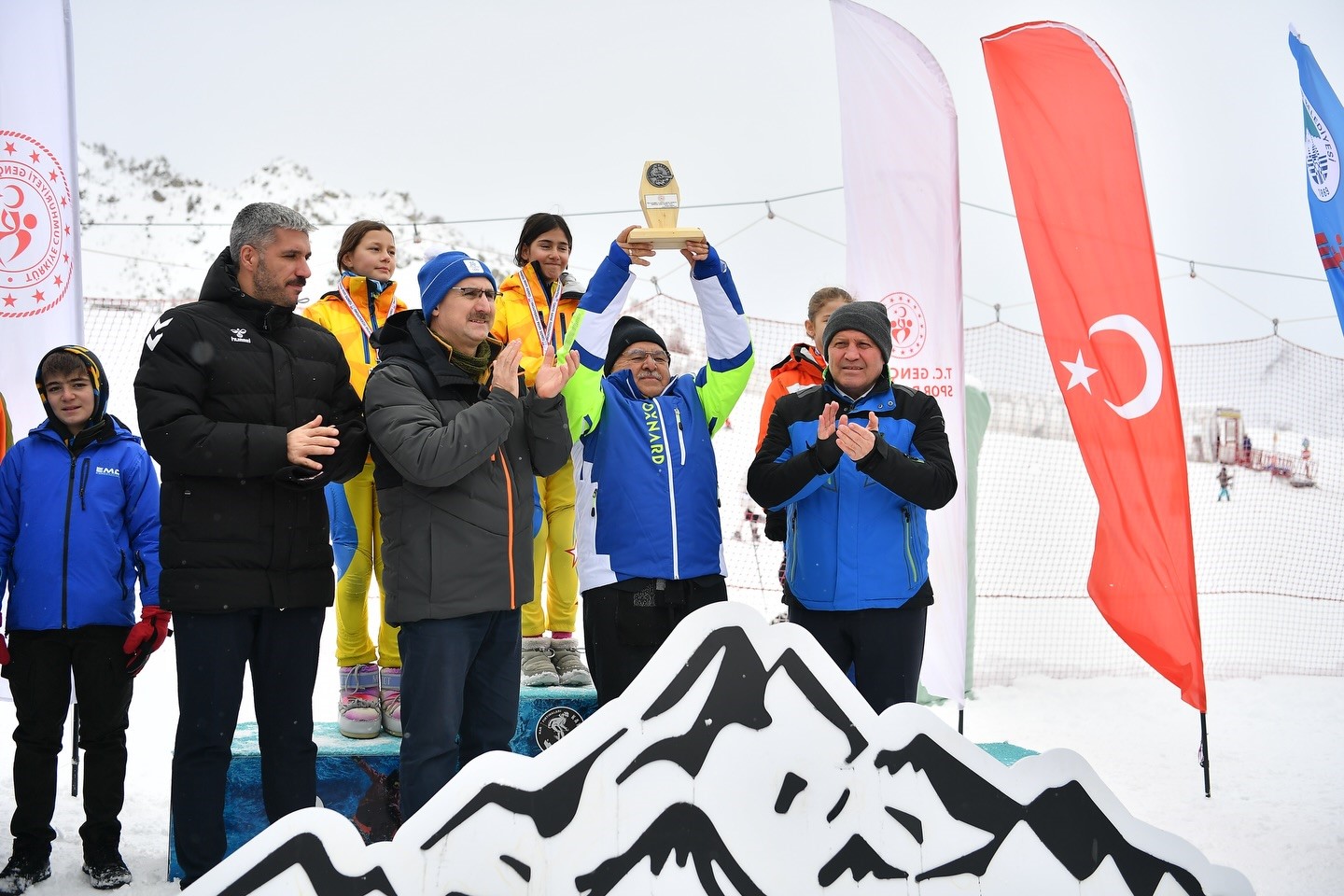 Başkan Büyükkılıç, genel müdür ve federasyon başkanı Şahin’e şehri ve Büyükşehir’in tesislerini tanıttı
