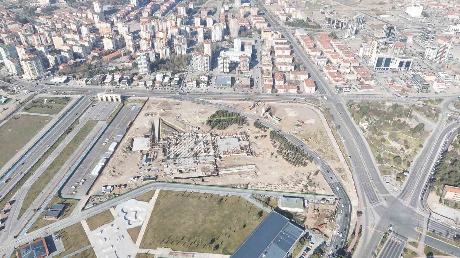 Başkan Büyükkılıç: "Kartal Kavşağı’nda gece yarısı start verildi"
