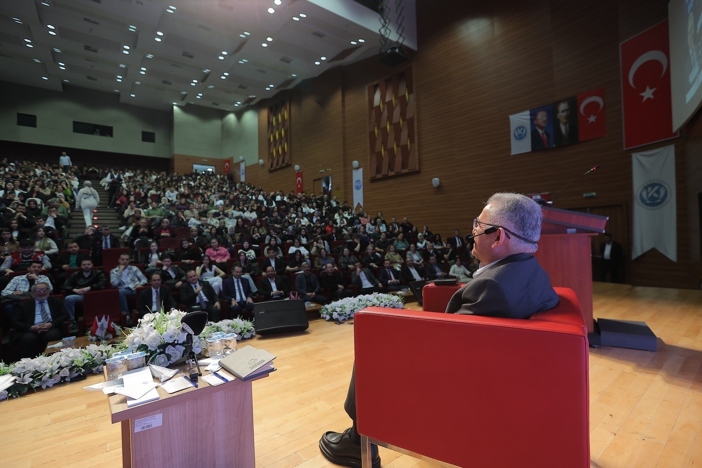 Başkan Büyükkılıç, Kayseri Üniversitesi’nde gençlerle buluştu

