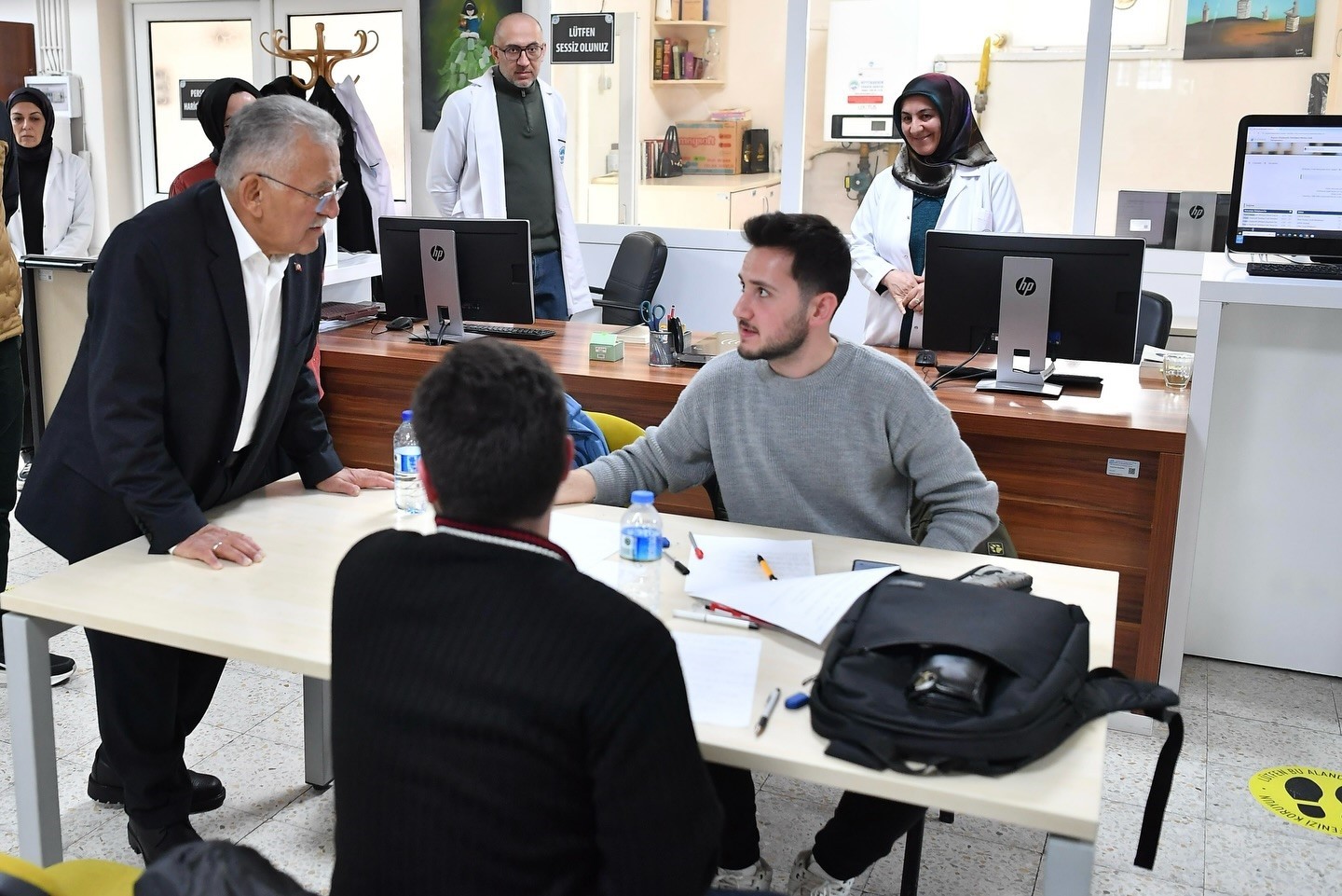 Başkan Büyükkılıç, Mimarsinan Parkı’nda vatandaşlar ve öğrencilerle bir araya geldi
