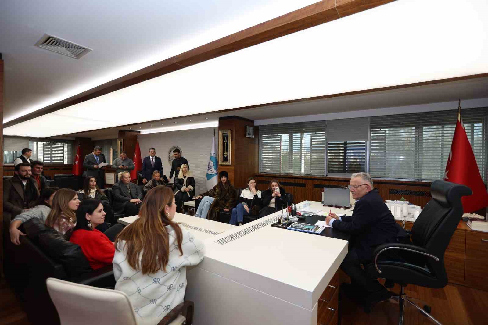 Başkan Büyükkılıç, Paris Büyükelçiliği Kültür ve Tanıtma Müşavirliği heyetini ağırladı
