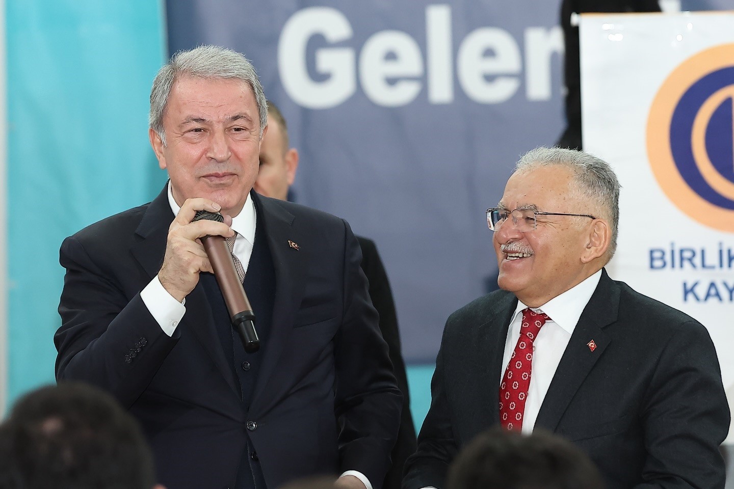 Başkan Büyükkılıç, Ramazan’ın bereketini iki ayrı iftarda vatandaşlarla paylaştı
