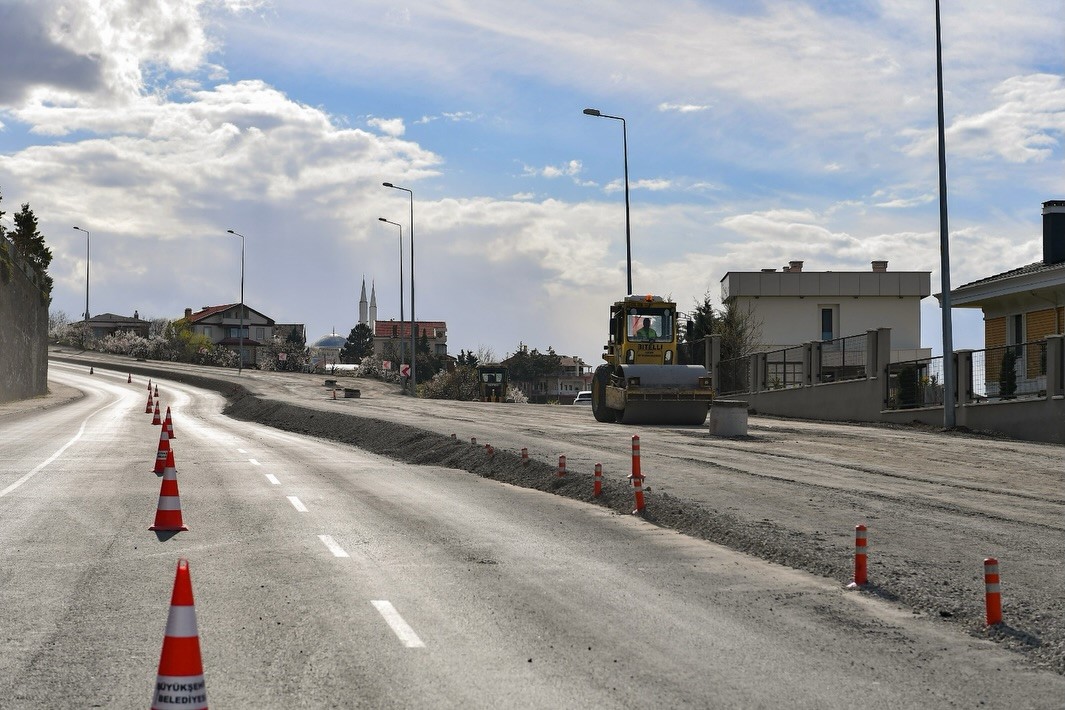 Başkan Büyükkılıç: "Şehrimizin ulaşım ağının konforu ve hizmet kalitesi artıyor"
