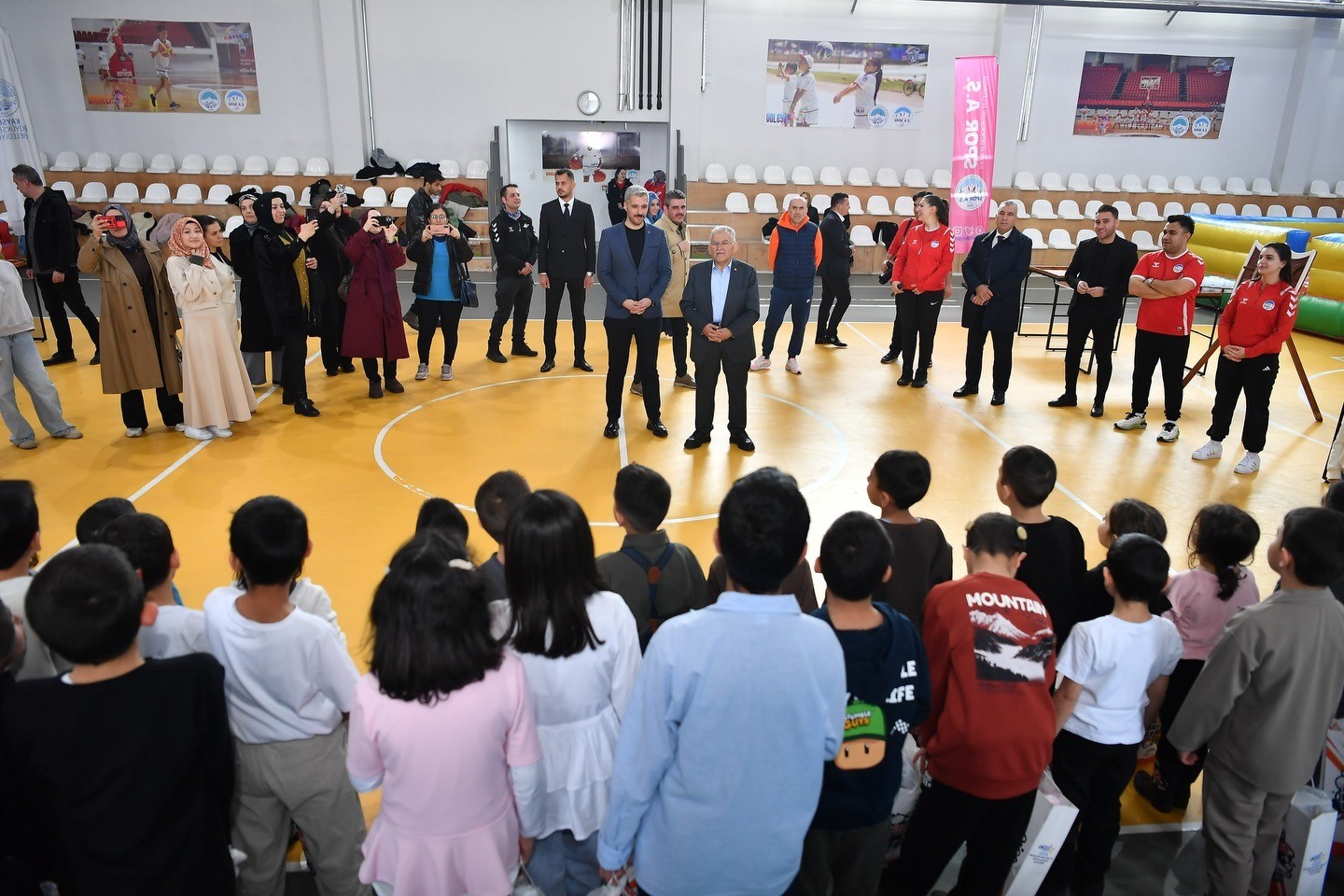 Başkan Büyükkılıç, Sevgi Evleri’nde düzenlenen bayramlaşmaya katıldı
