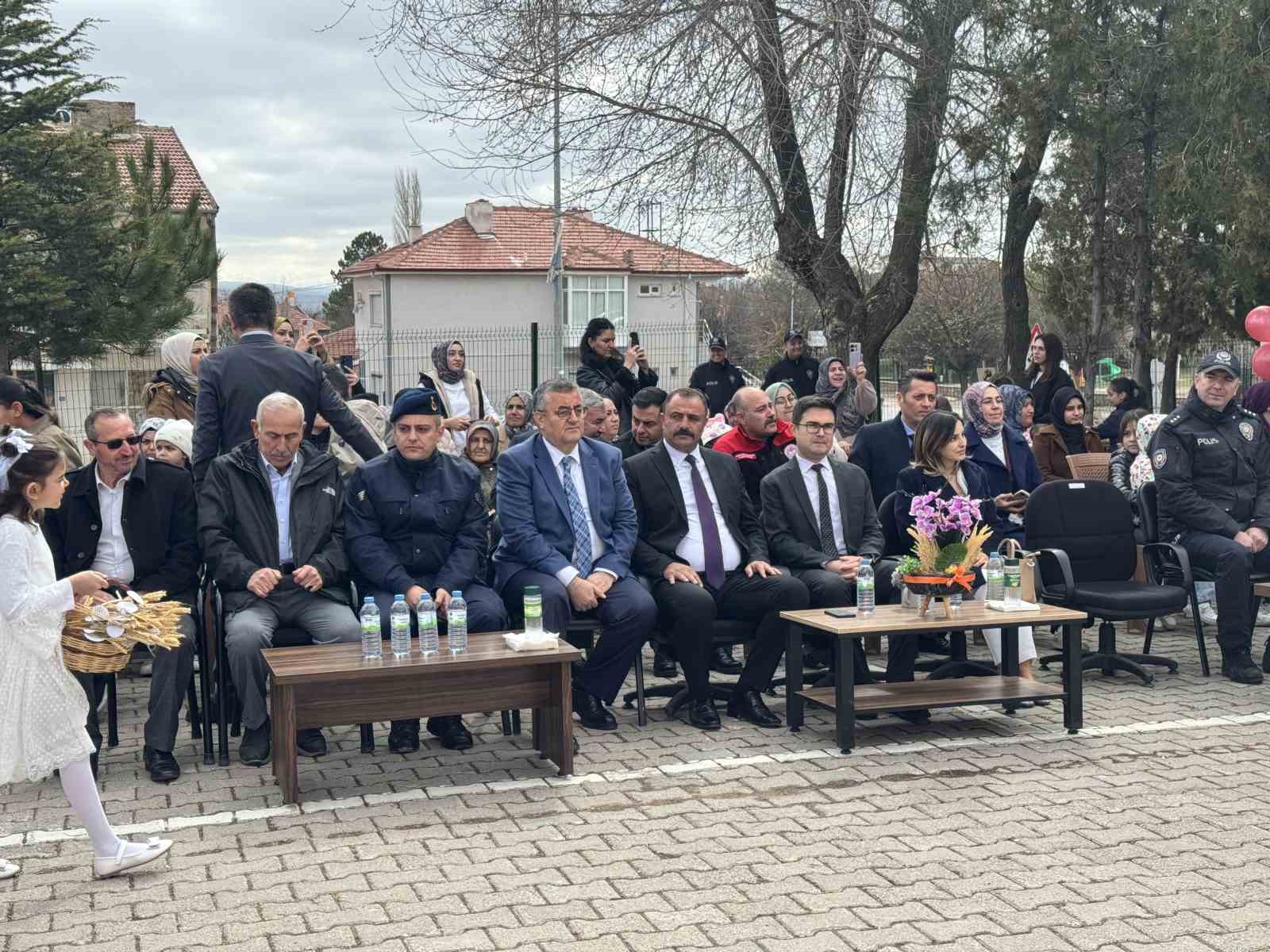 Başkan Büyükkılıç sözünü tuttu: Sarıoğlan’da nevruz coşkusu mehteranla taçlandı
