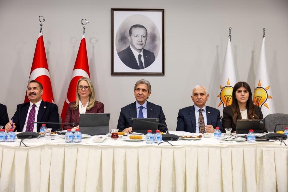 Başkan Büyükkılıç’tan Ankara çıkarması: Spor hedefleri ve yerel yönetim vizyonu masada
Başkan Büyükkılıç’tan Ankara çıkarması: Spor hedefleri ve yerel yönetim vizyonu masada