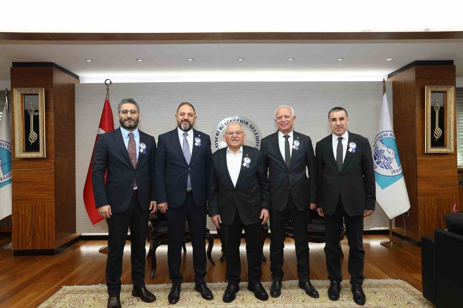 Başkan Büyükkılıç’tan birlik mesajı: Büyükşehir’de ziyaretçi rüzgarı
