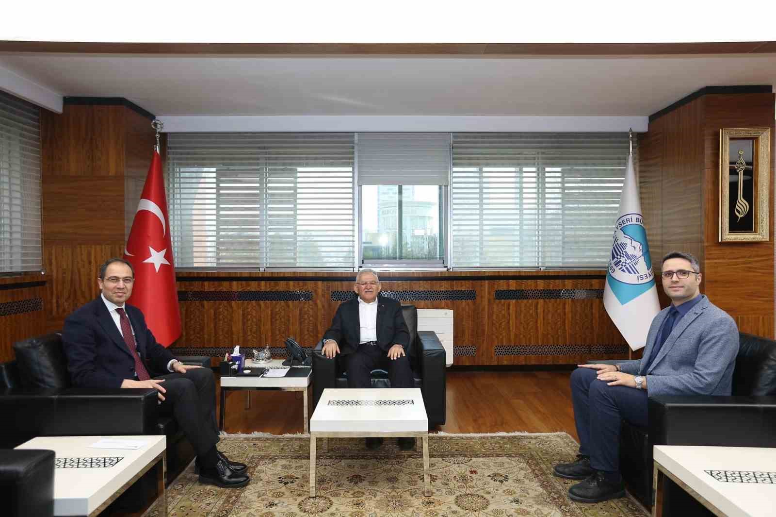 Başkan Büyükkılıç’tan birlik mesajı: Büyükşehir’de ziyaretçi rüzgarı
