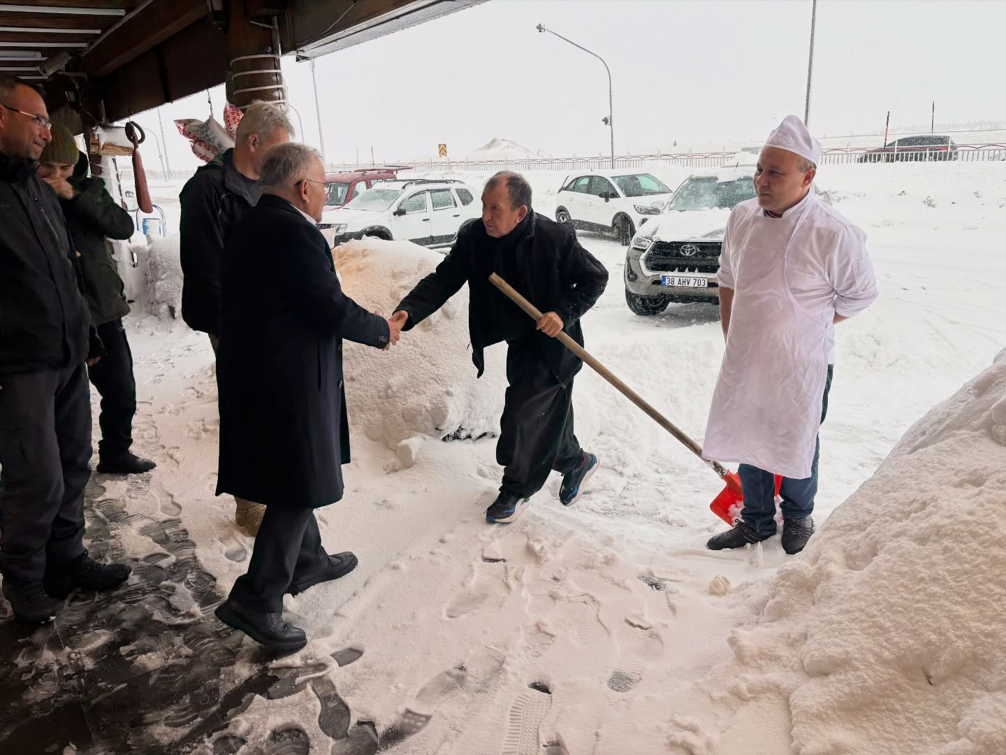 Başkan Büyükkılıç’tan Erciyes Kayak Merkezi’nde esnaf ziyareti
