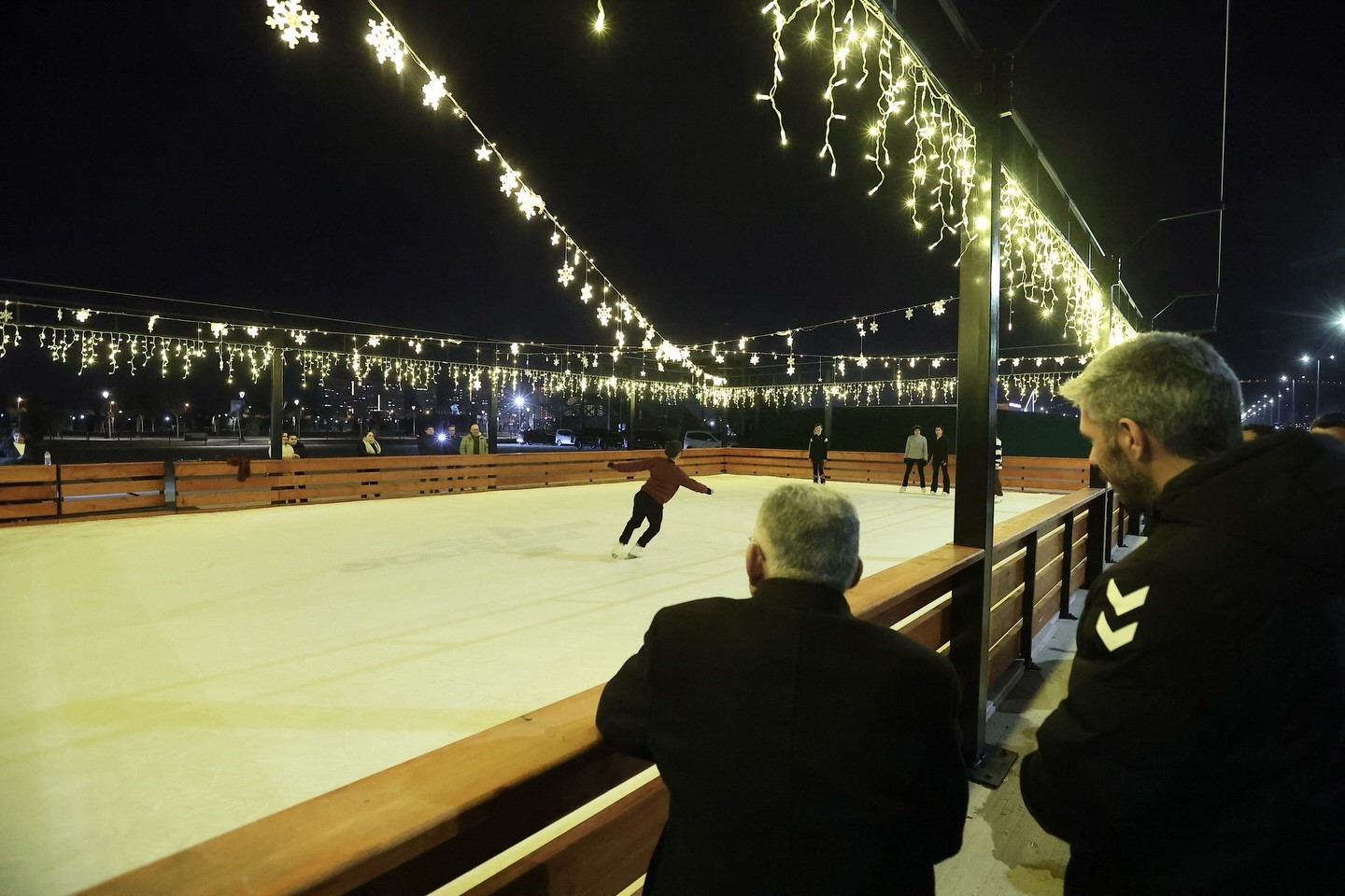 Başkan Büyükkılıç’tan gençlere müjde: Açık hava buz pateni pisti
