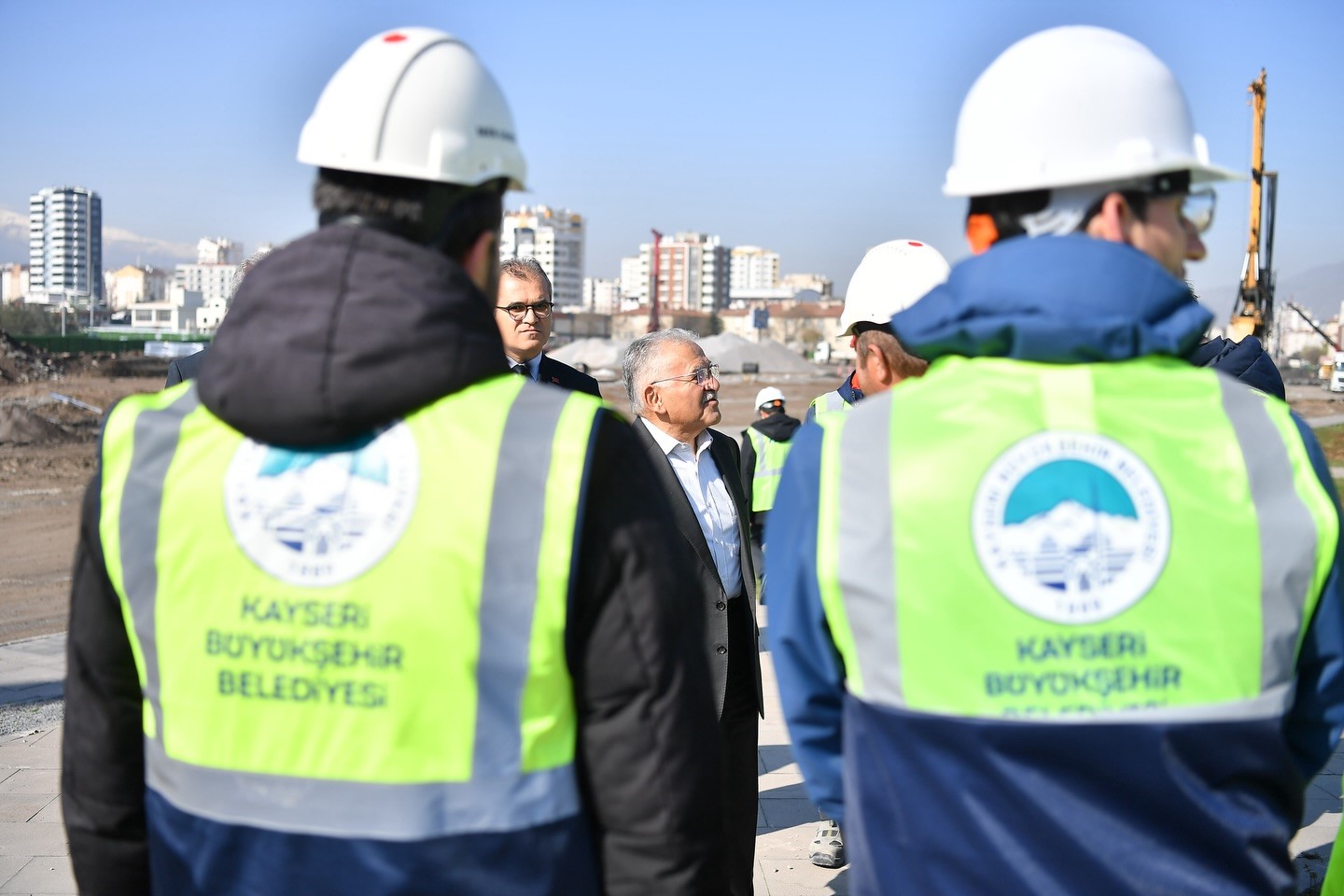 Başkan Büyükkılıç’tan Kartal Katlı Kavşağı’na yakın takip: "Verimli bir şekilde çalışmalar sürüyor"
