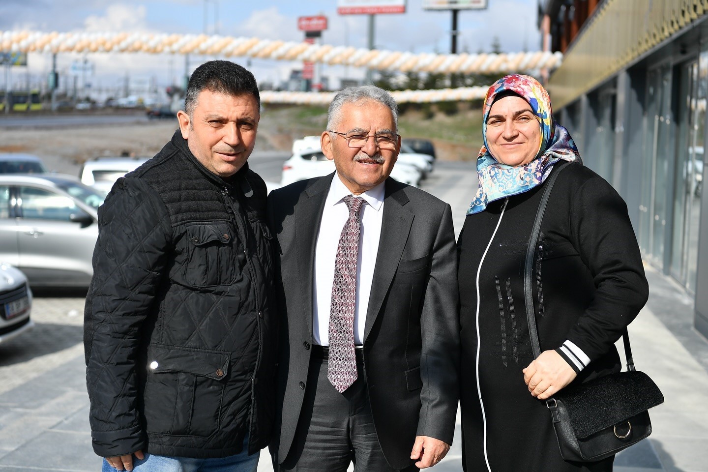 Başkan Büyükkılıç’tan Ramazan’a esnaf ve vatandaşla gönül köprüsü
Başkan Büyükkılıç’tan Ramazan’a esnaf ve vatandaşla gönül köprüsü