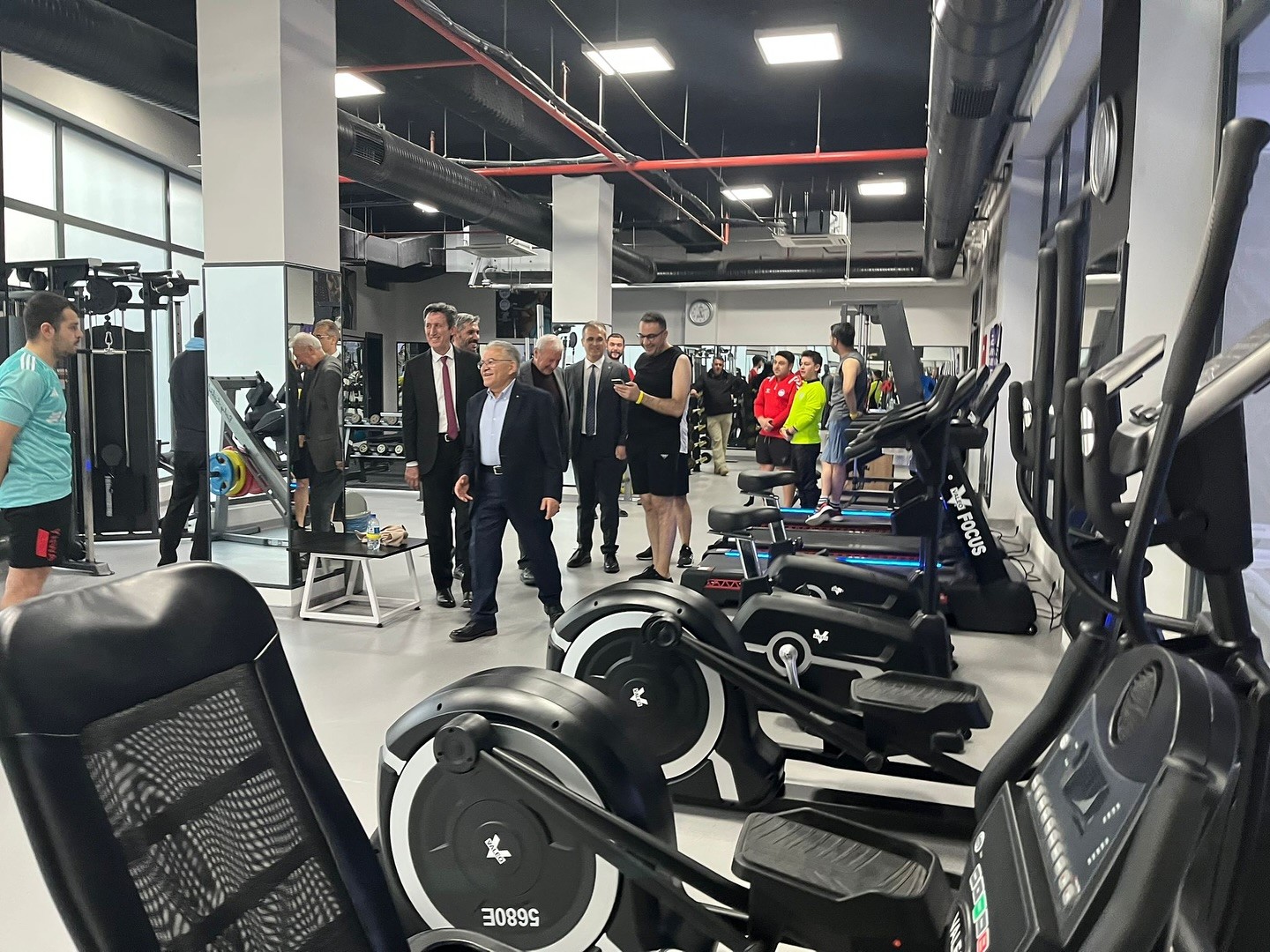 Başkan Büyükkılıç’tan Talas Mevlana Sosyal Yaşam Merkezi’ne yakın ilgi
