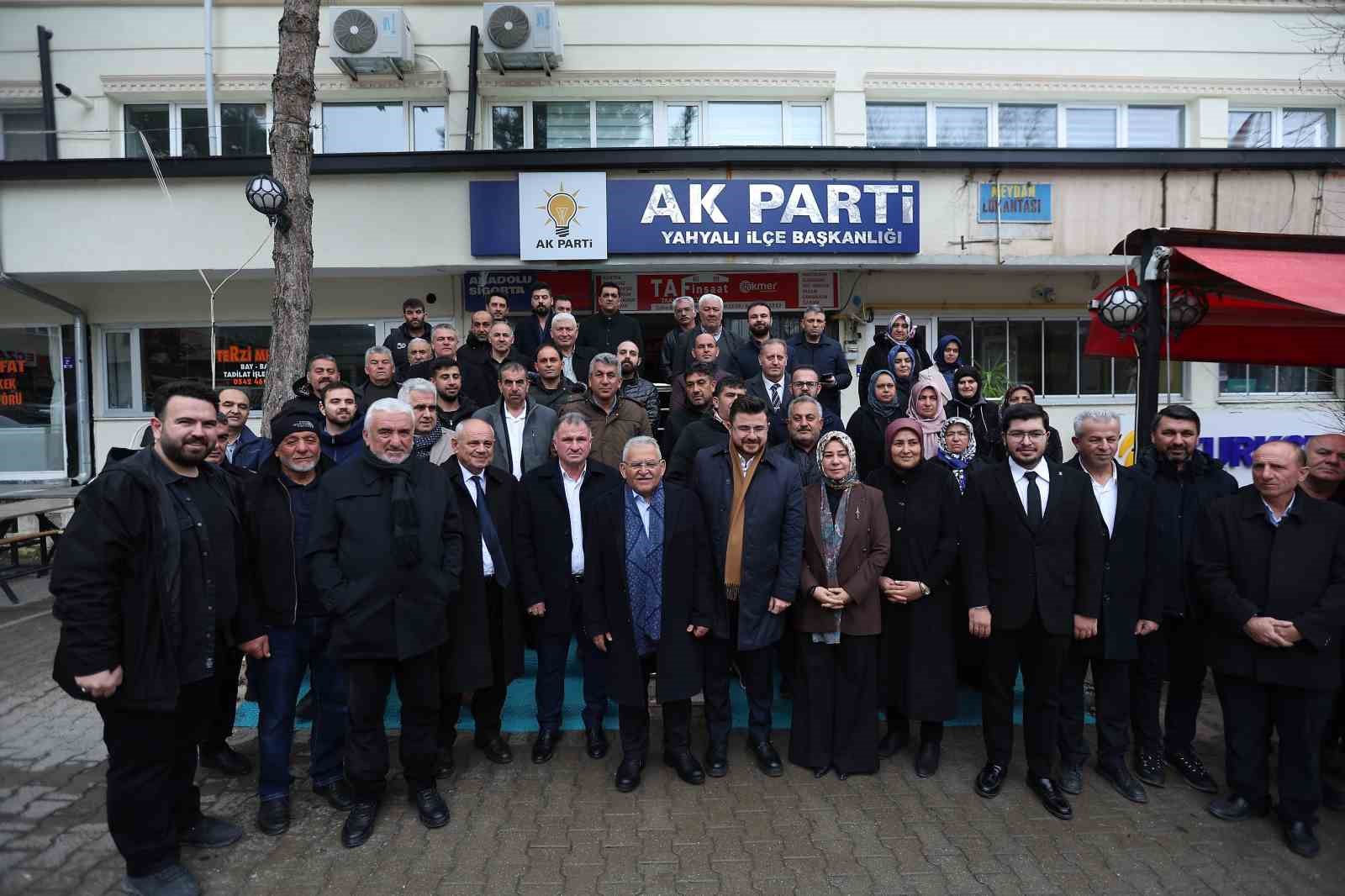 Başkan Büyükkılıç’tan Yahyalı ve Yeşilhisar’a Ramazan ayı ziyaretleri
Başkan Büyükkılıç’tan Yahyalı ve Yeşilhisar’a Ramazan ayı ziyaretleri