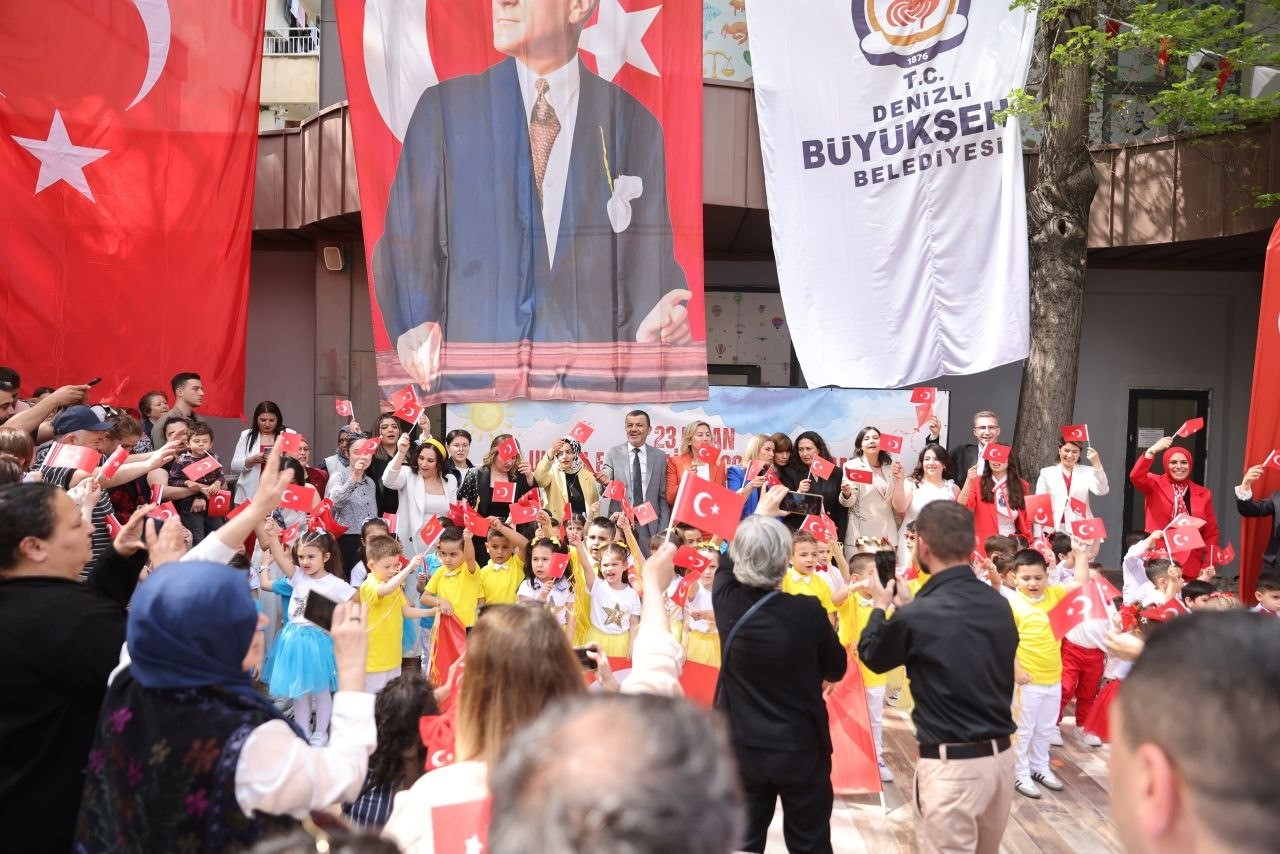 Başkan Çavuşoğlu: "Şehrin kaynaklarını çocuklarımız için seferber ediyoruz"
