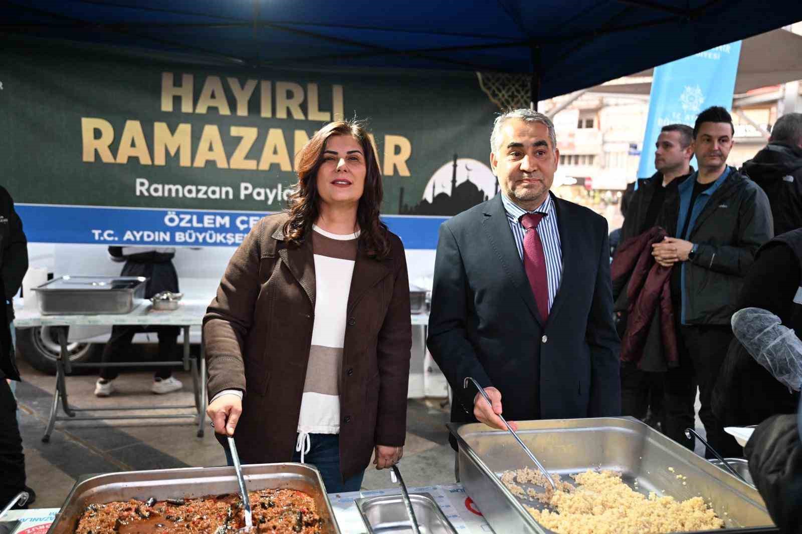 Başkan Çerçioğlu, ADÜ öğrencileri ile iftarda bir araya geldi
