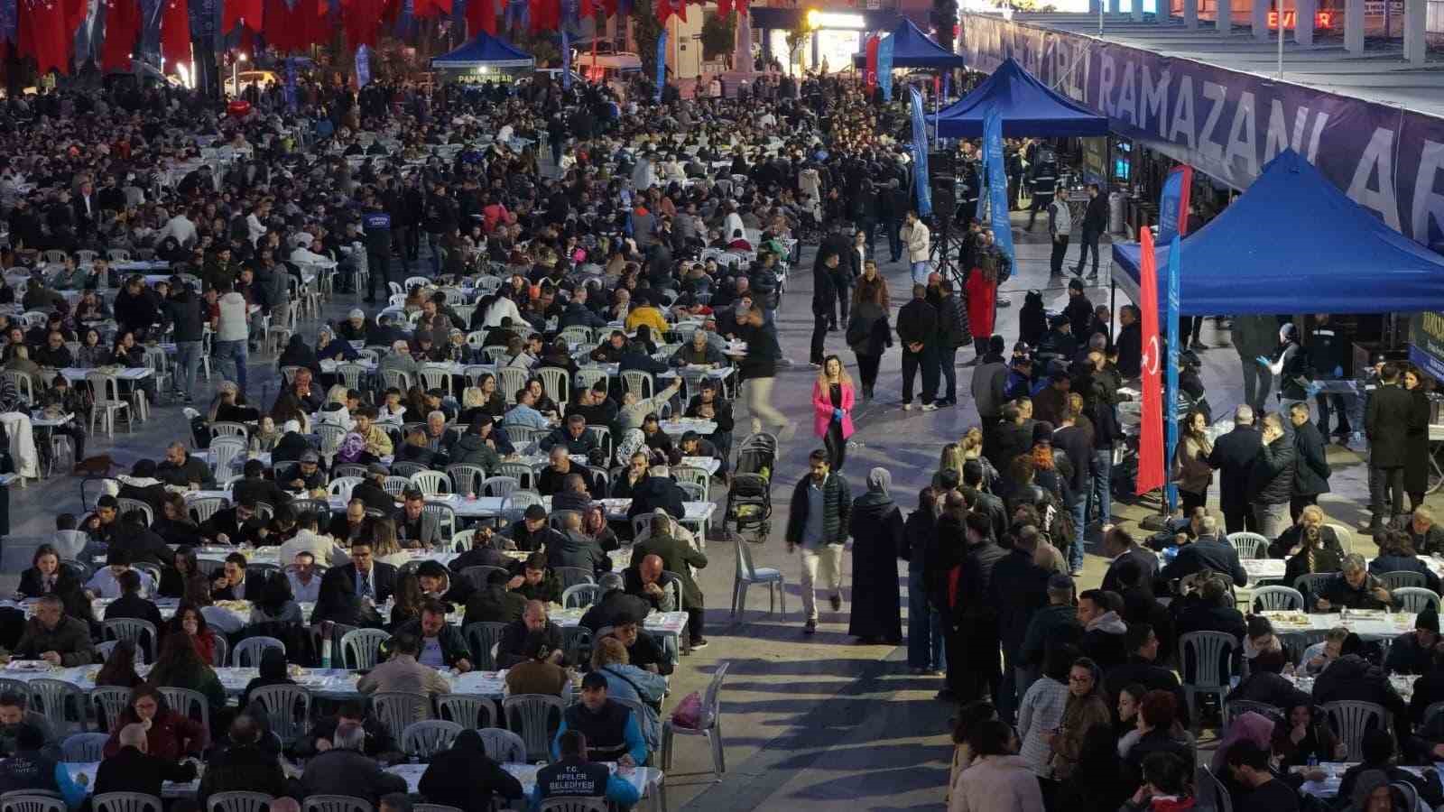 Başkan Çerçioğlu, Büyükşehir Belediyesi ve ASKİ personelleri ile iftar sofrasında buluştu

