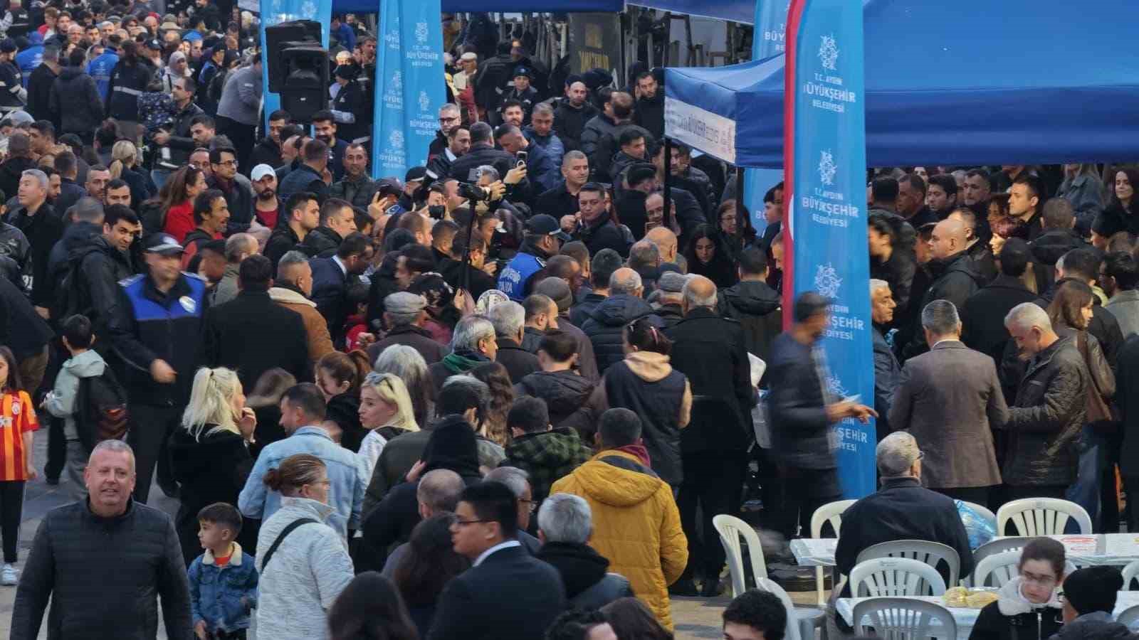 Başkan Çerçioğlu, Büyükşehir Belediyesi ve ASKİ personelleri ile iftar sofrasında buluştu
