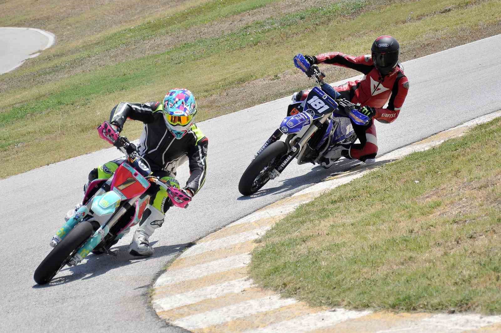 Başkan Çerçioğlu, gençlerin talebine kayıtsız kalmadı
