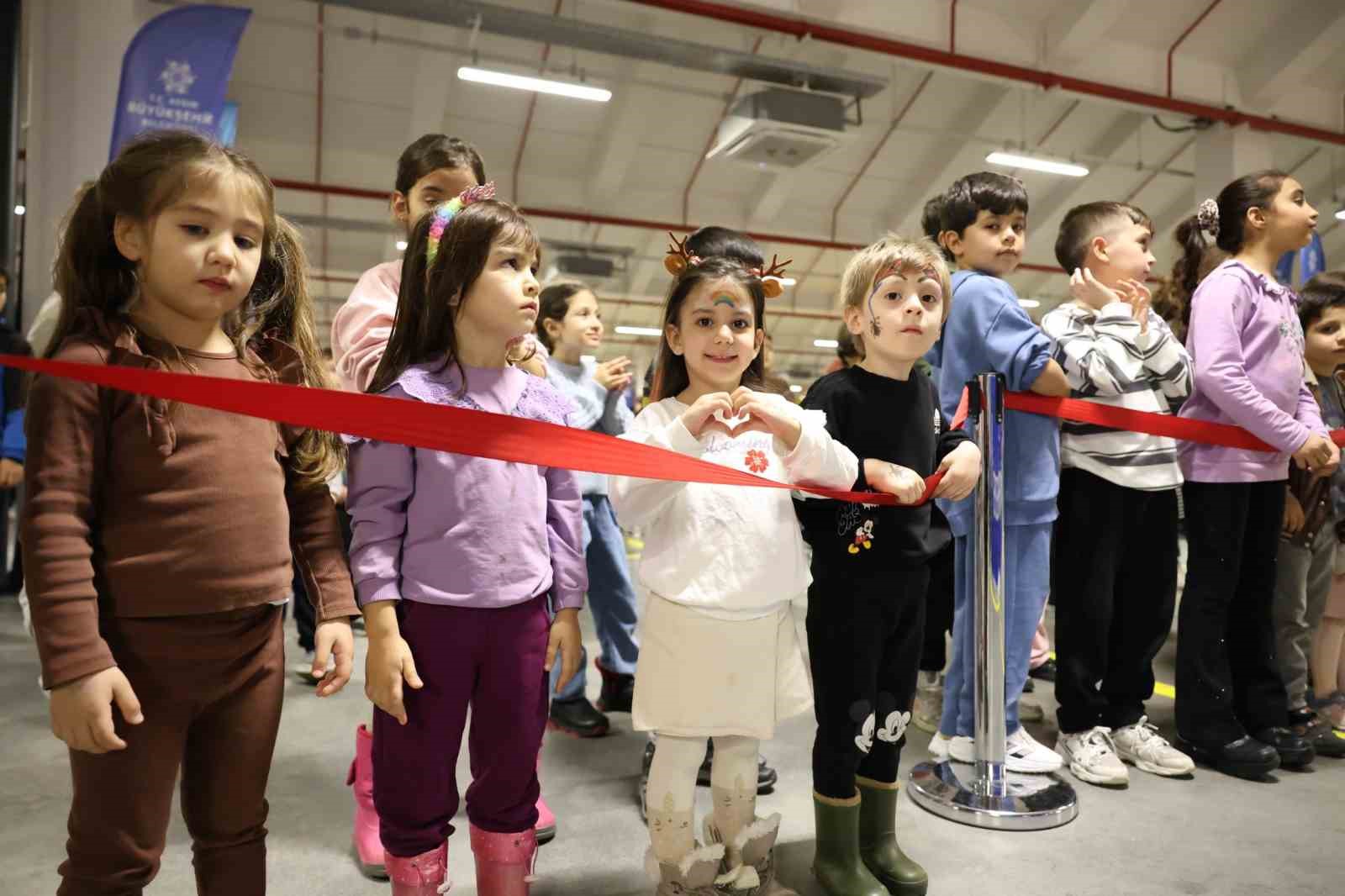 Başkan Çerçioğlu vatandaşları Ramazan etkinlikleri ile buluşturuyor
Başkan Çerçioğlu vatandaşları Ramazan etkinlikleri ile buluşturuyor