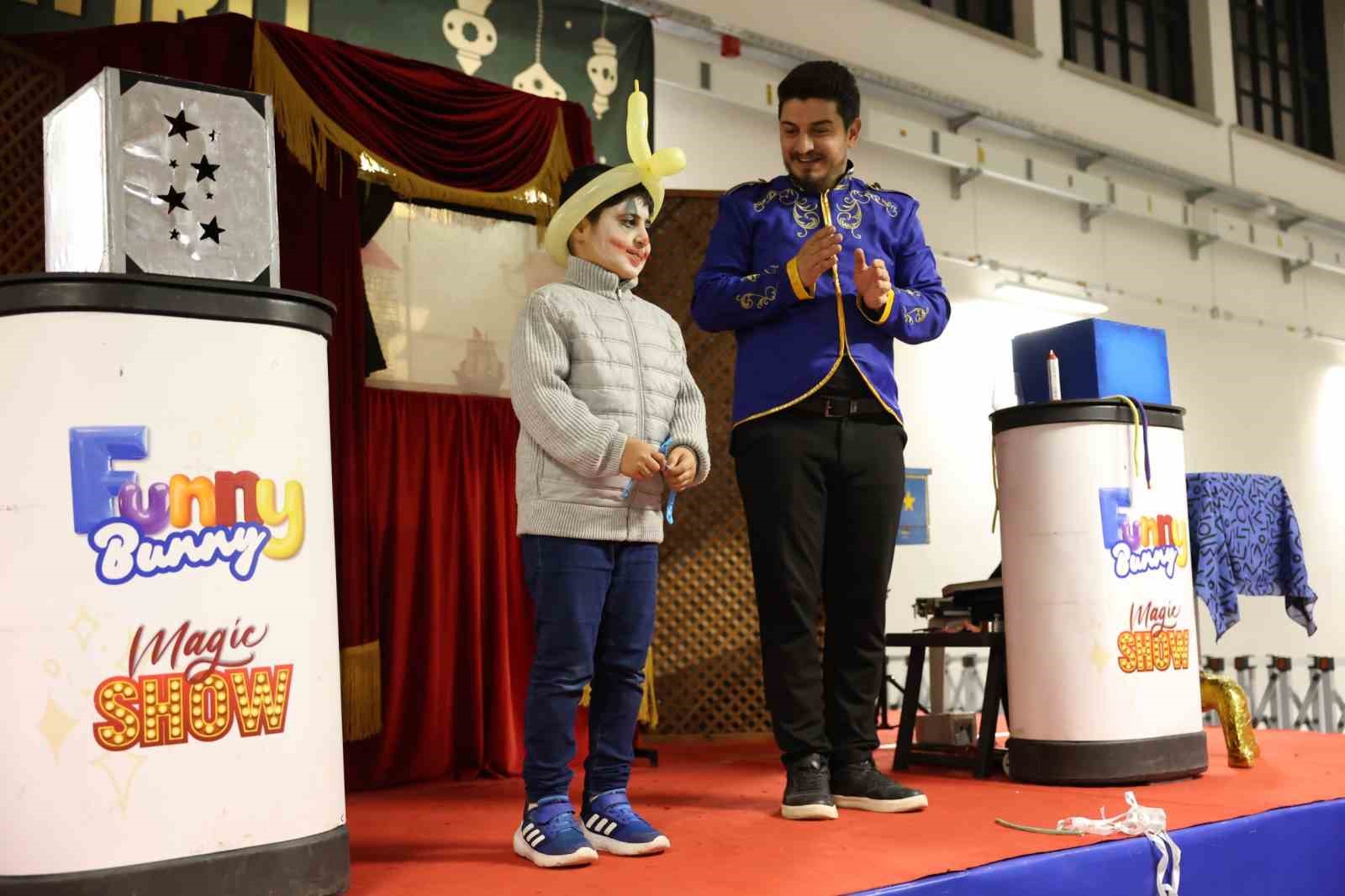 Başkan Çerçioğlu vatandaşları Ramazan etkinlikleri ile buluşturuyor
Başkan Çerçioğlu vatandaşları Ramazan etkinlikleri ile buluşturuyor