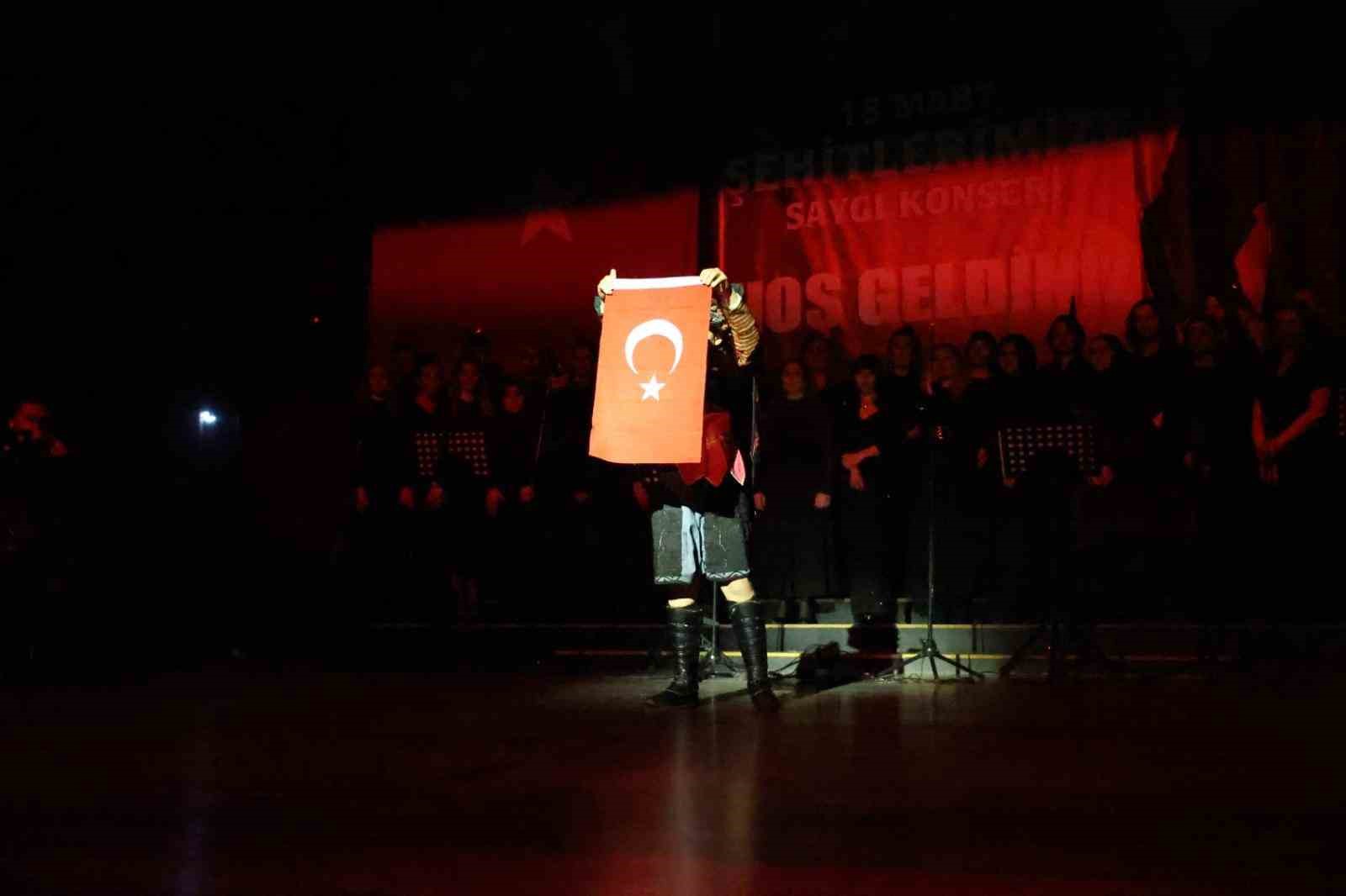 Başkan Çerçioğlu vatandaşları şehitlere saygı konseri ile buluşturdu
