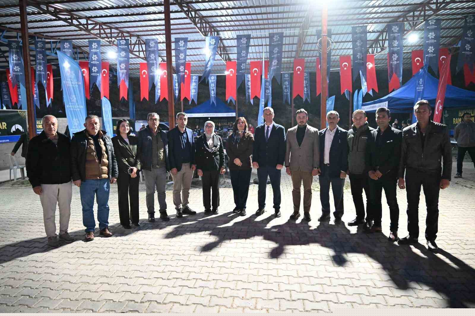 Başkan Çerçioğlu Yenipazar’da vatandaşlarla iftar sofrasında buluştu
