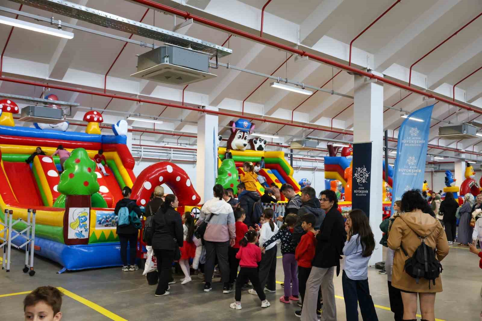 Başkan Çerçioğlu’ndan çocuklara 23 Nisan hediyesi
