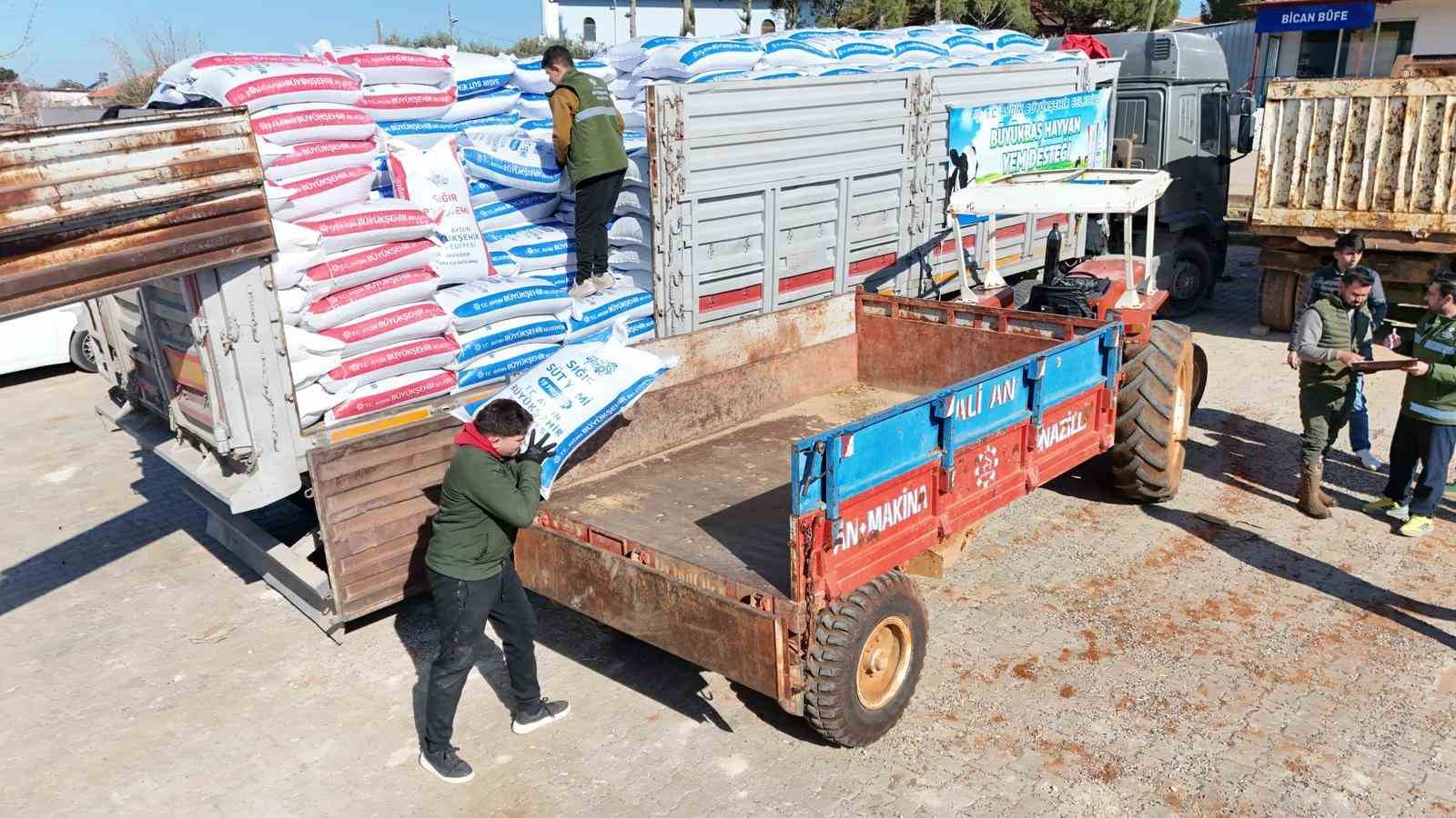 Başkan Çerçioğlu’ndan Karacasu’da küçük üreticilere yem desteği
