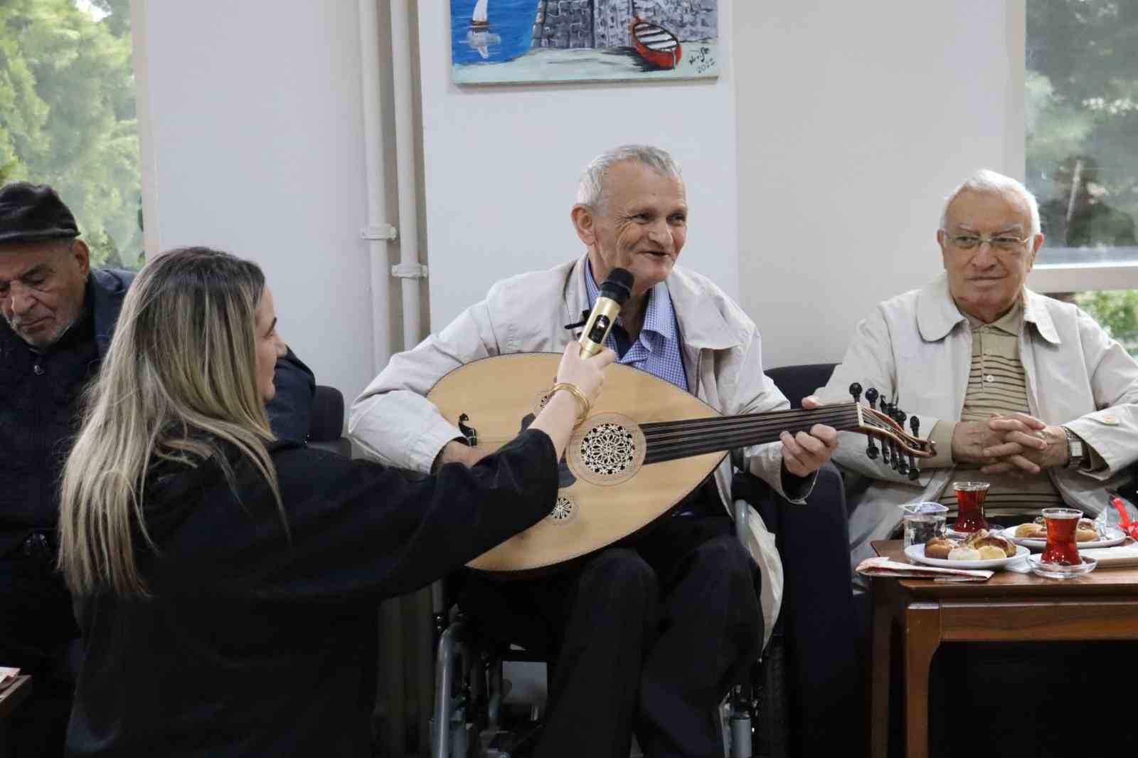 Başkan Çetinkaya’dan yaşlılara "vefa" ziyareti
