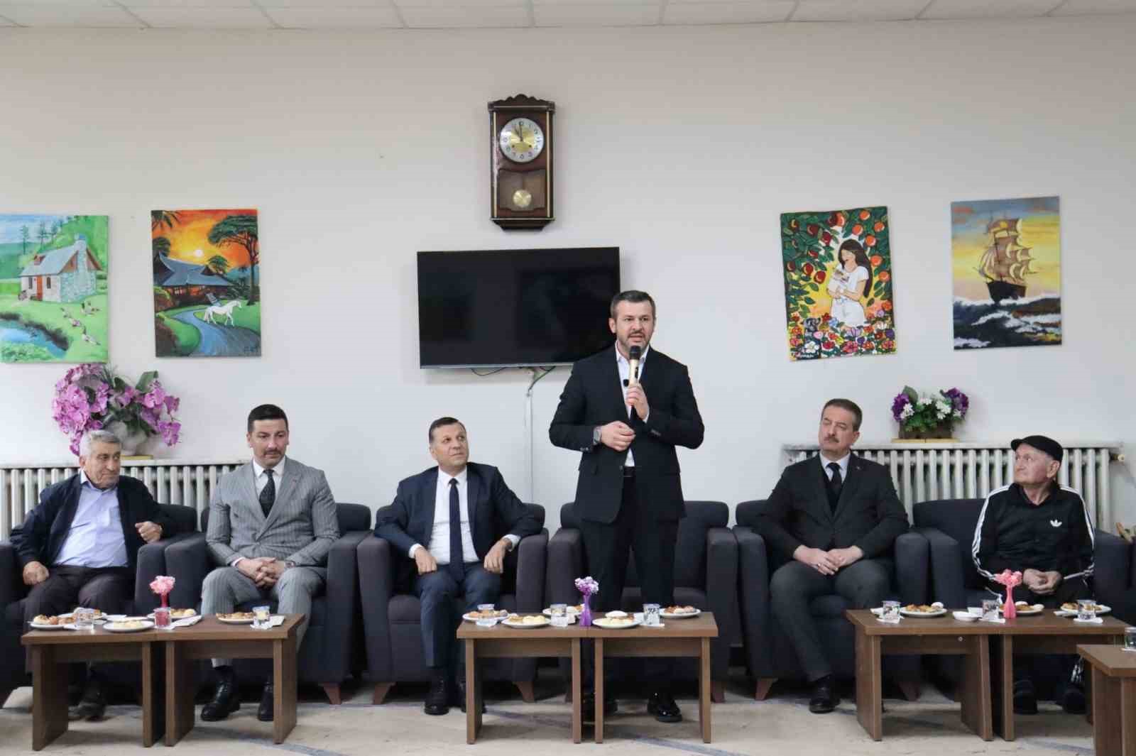 Başkan Çetinkaya’dan yaşlılara "vefa" ziyareti
