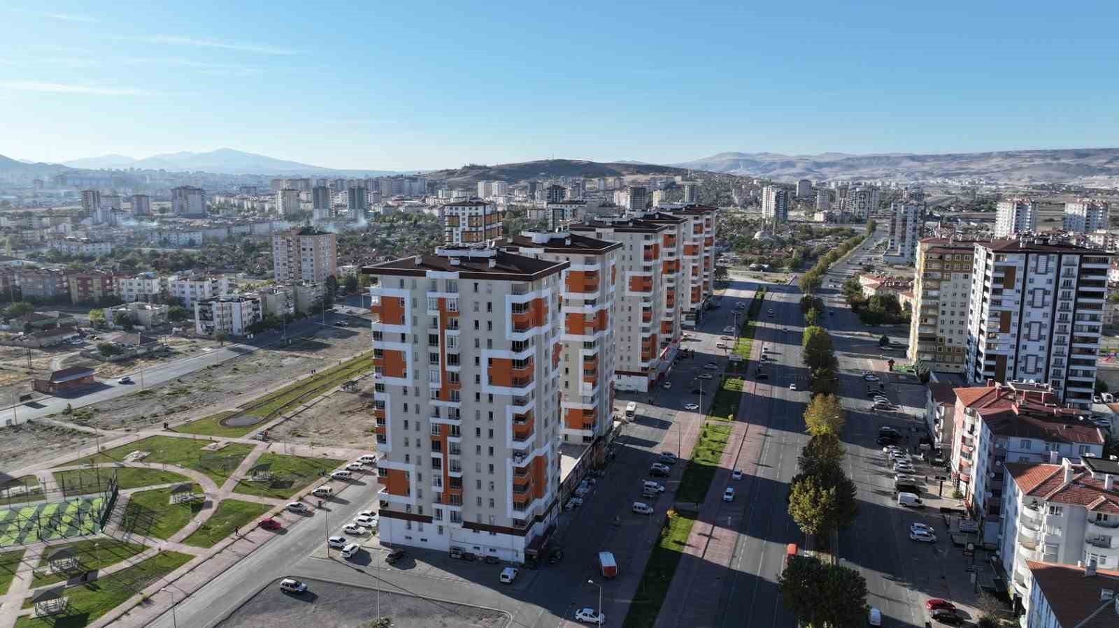 Başkan Çolakbayrakdar: "7 bin 562 sosyal konut şehrimize ve tüm hemşehrilerime hayırlı olsun"
