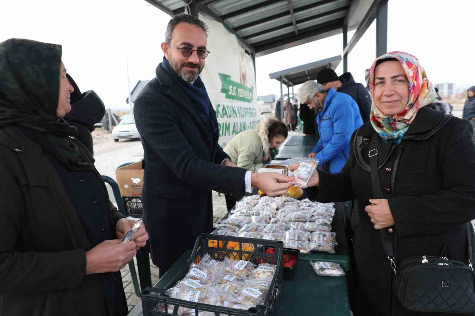 Başkan Çolakbayrakdar: "Ata tohumları, geleceğe bırakacağımız en kıymetli millî mirasımızdır"
