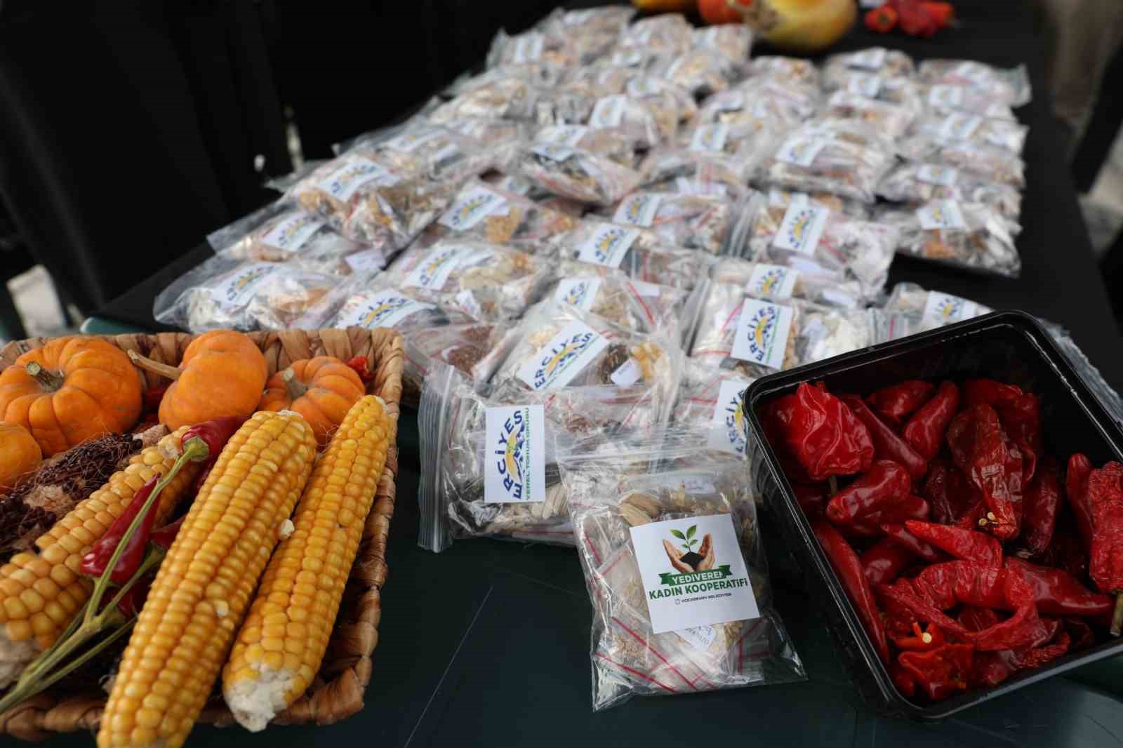 Başkan Çolakbayrakdar: "Ata tohumları, geleceğe bırakacağımız en kıymetli millî mirasımızdır"
