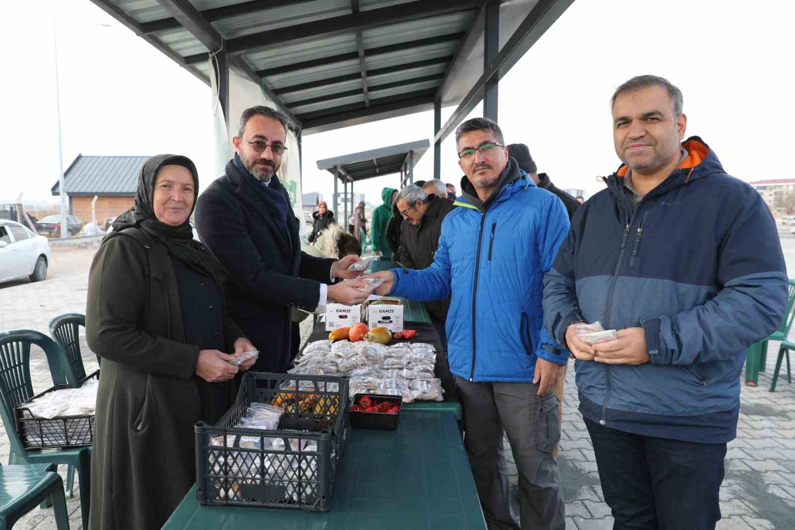 Başkan Çolakbayrakdar: "Ata tohumları, geleceğe bırakacağımız en kıymetli millî mirasımızdır"
