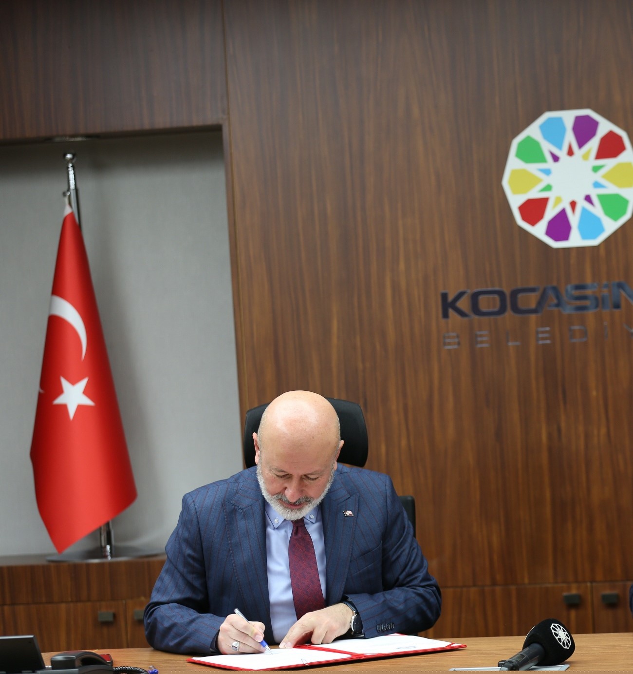 Başkan Çolakbayrakdar: "Evlatlarımızın geleceği için tarihi bir projeyi hayata geçirdik"
